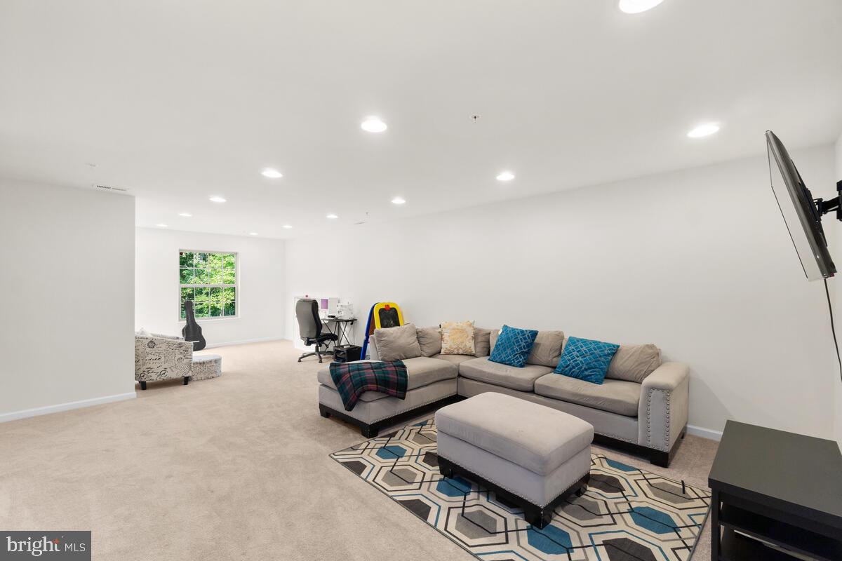 NORTH SHORE FOREST - Residential