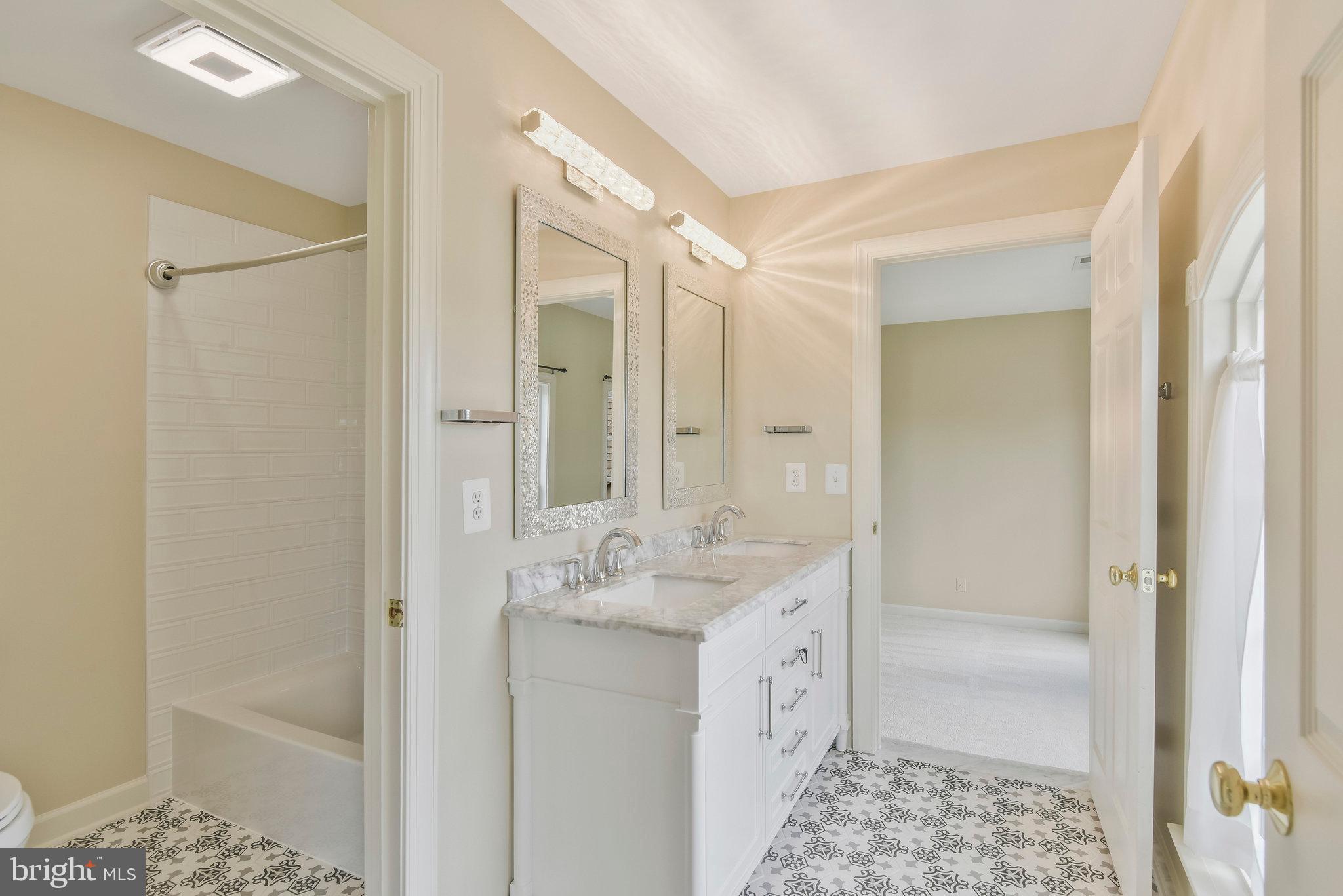 HOLLY RIDGE AT LAWNVALE - Residential