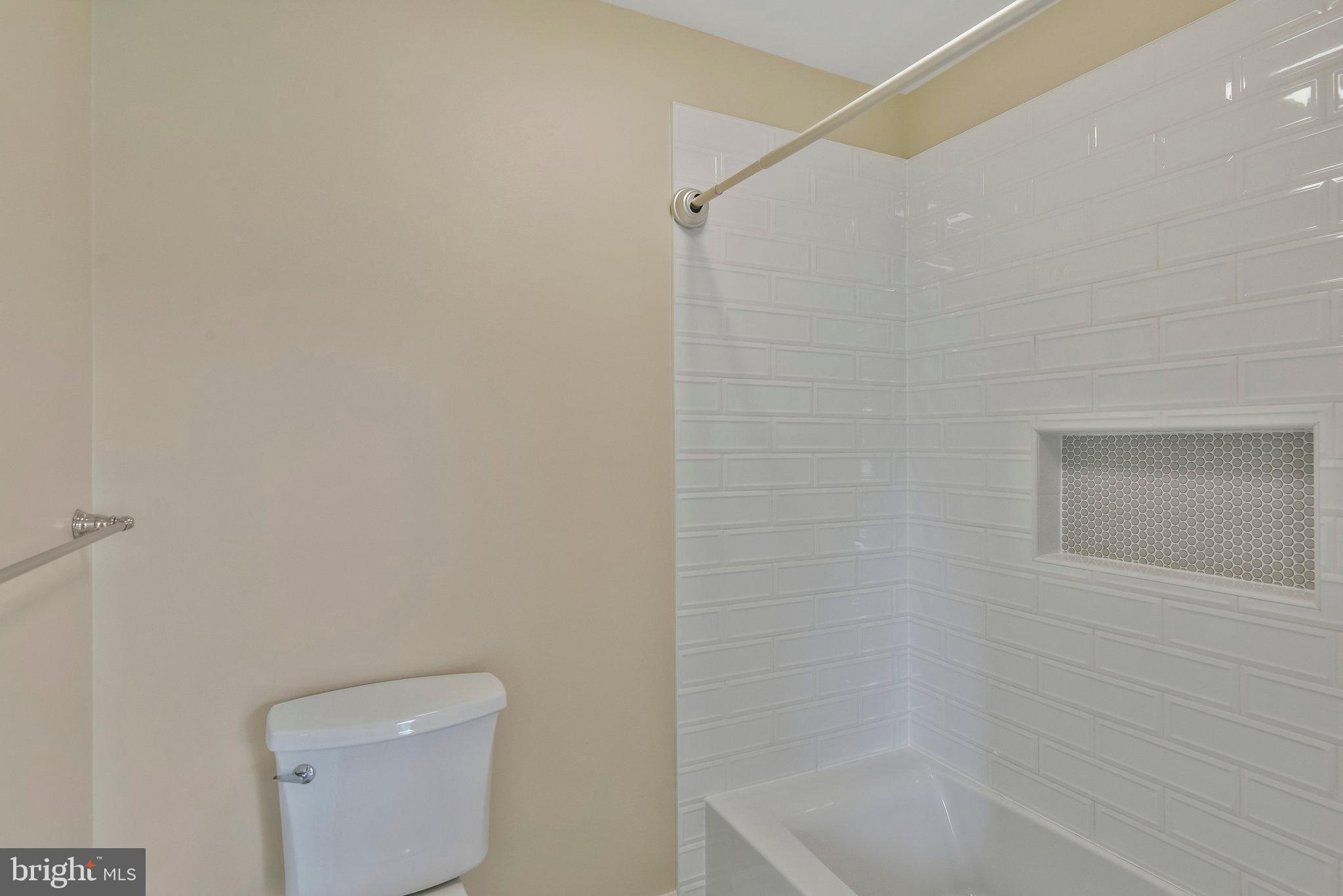 HOLLY RIDGE AT LAWNVALE - Residential