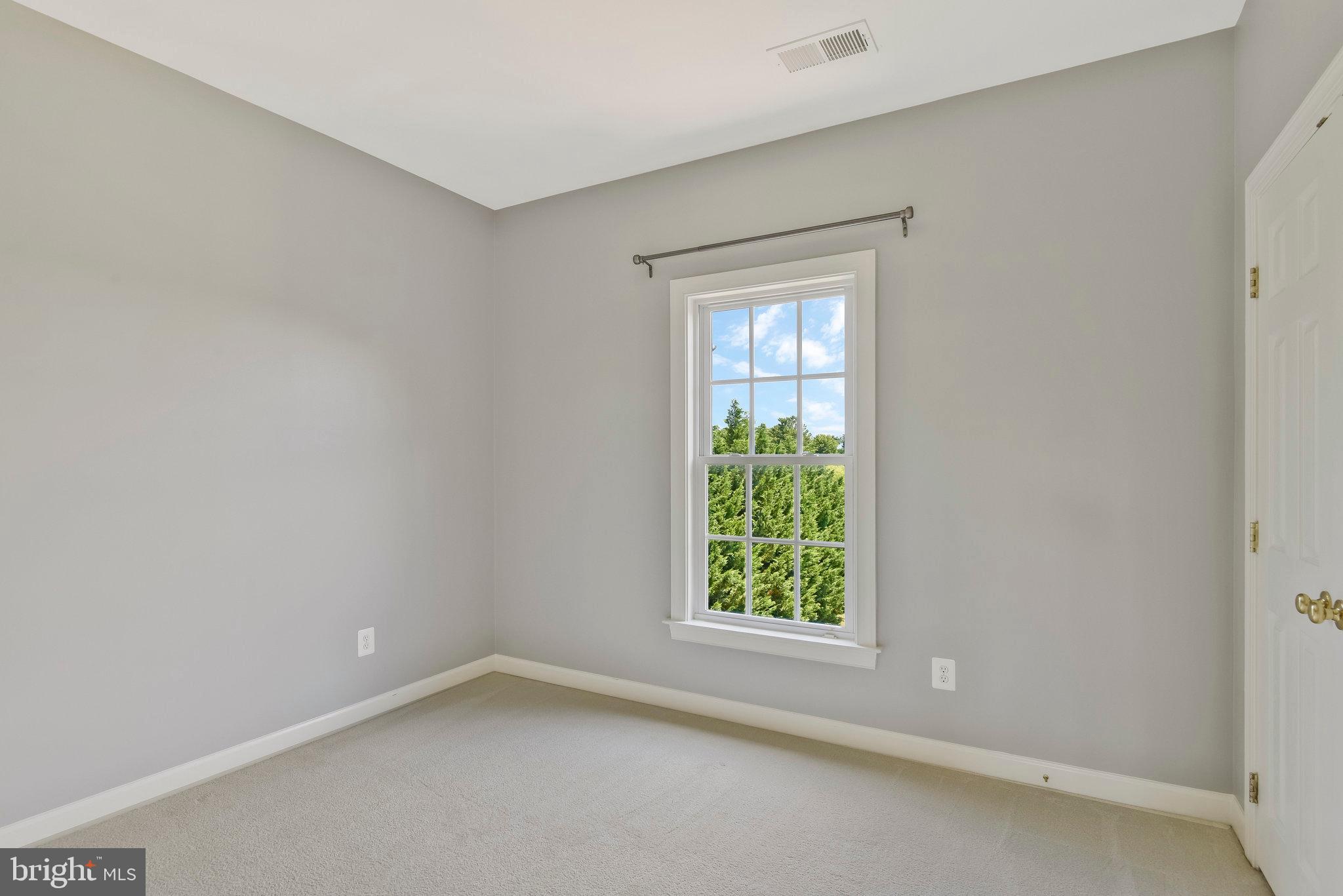 HOLLY RIDGE AT LAWNVALE - Residential