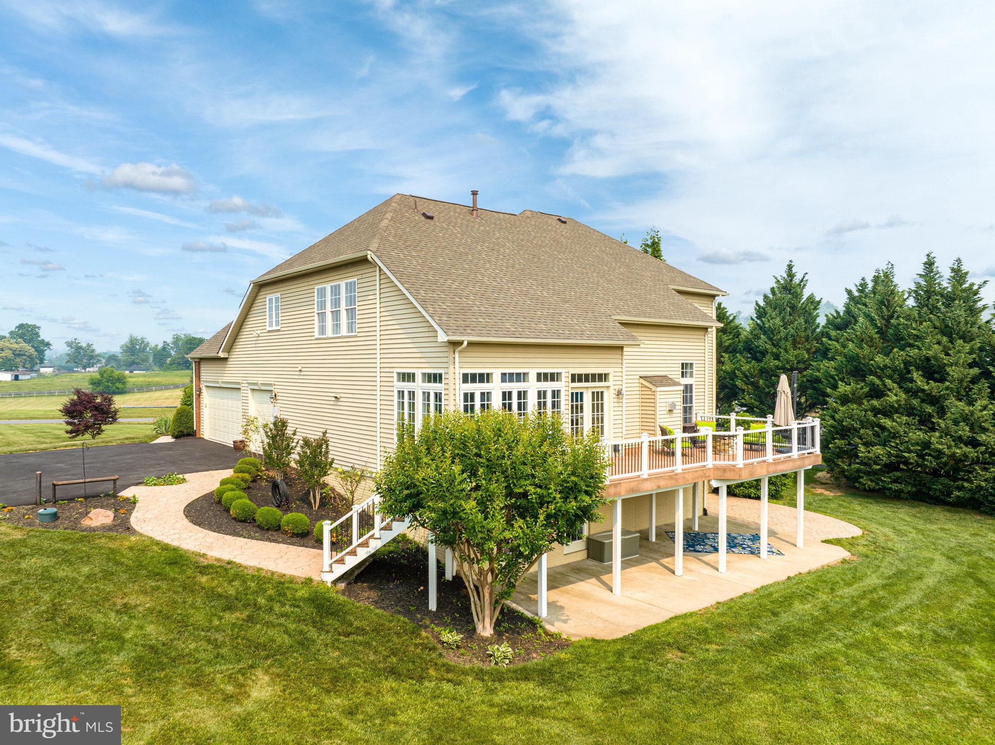 HOLLY RIDGE AT LAWNVALE - Residential