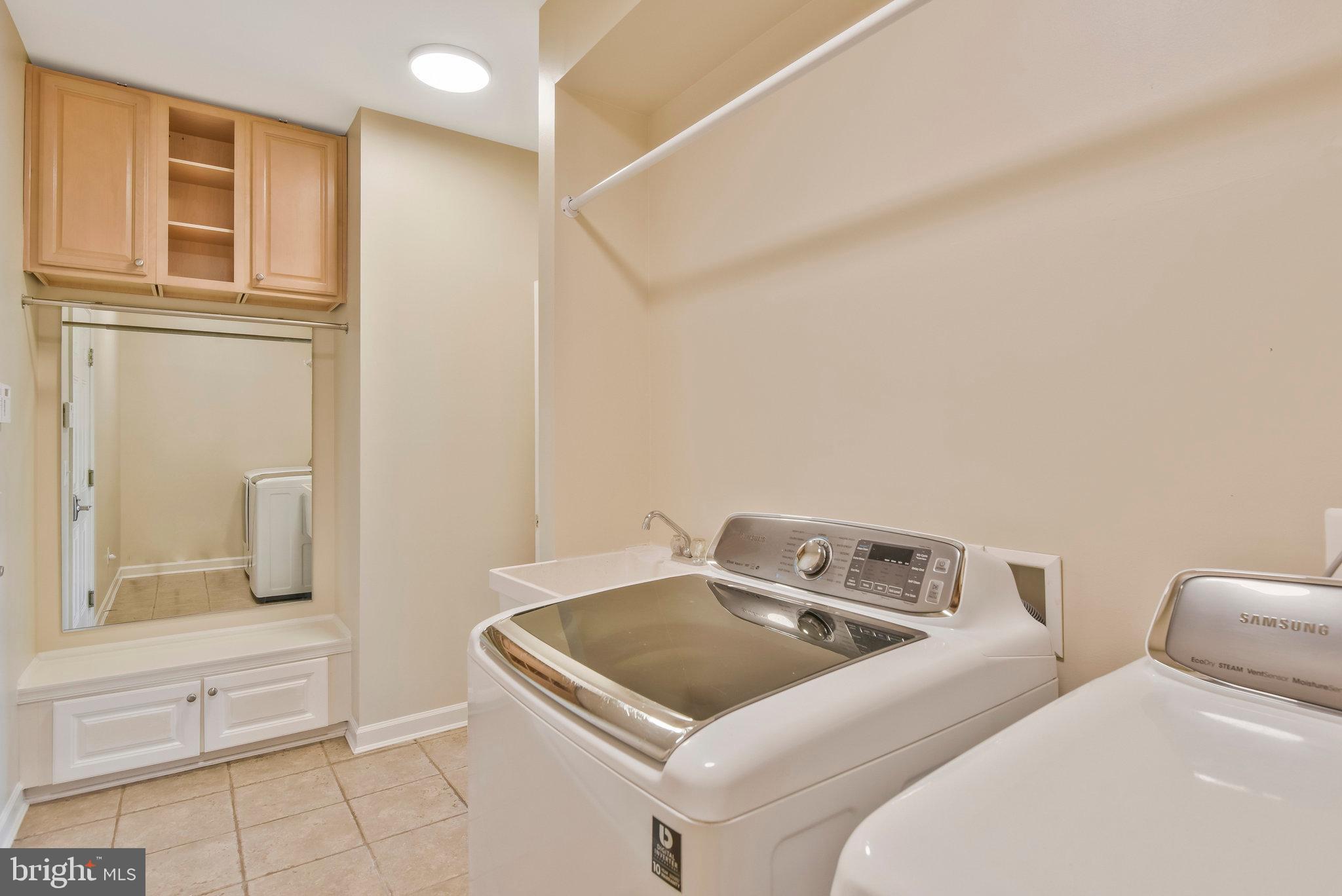 HOLLY RIDGE AT LAWNVALE - Residential