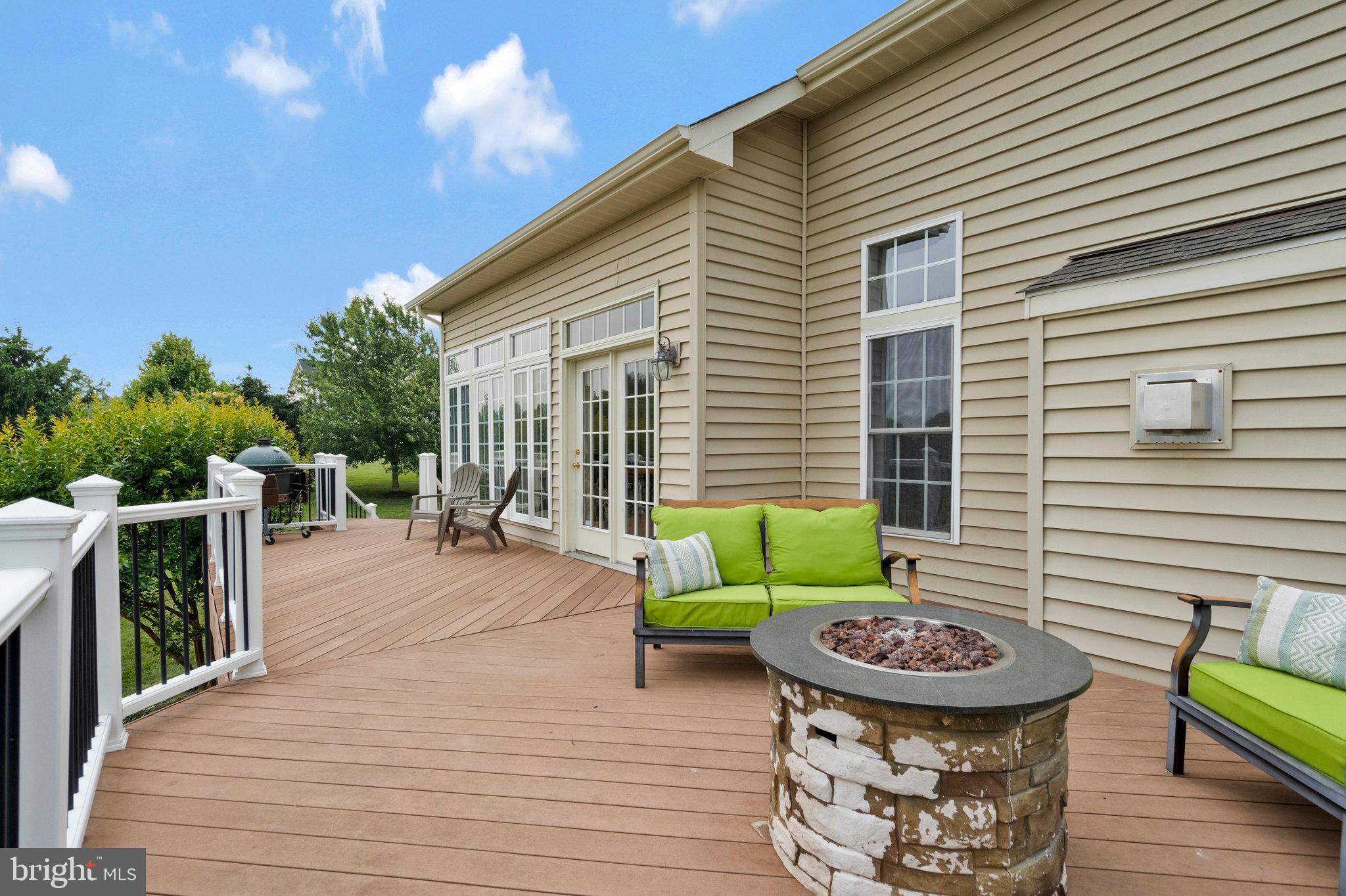 HOLLY RIDGE AT LAWNVALE - Residential