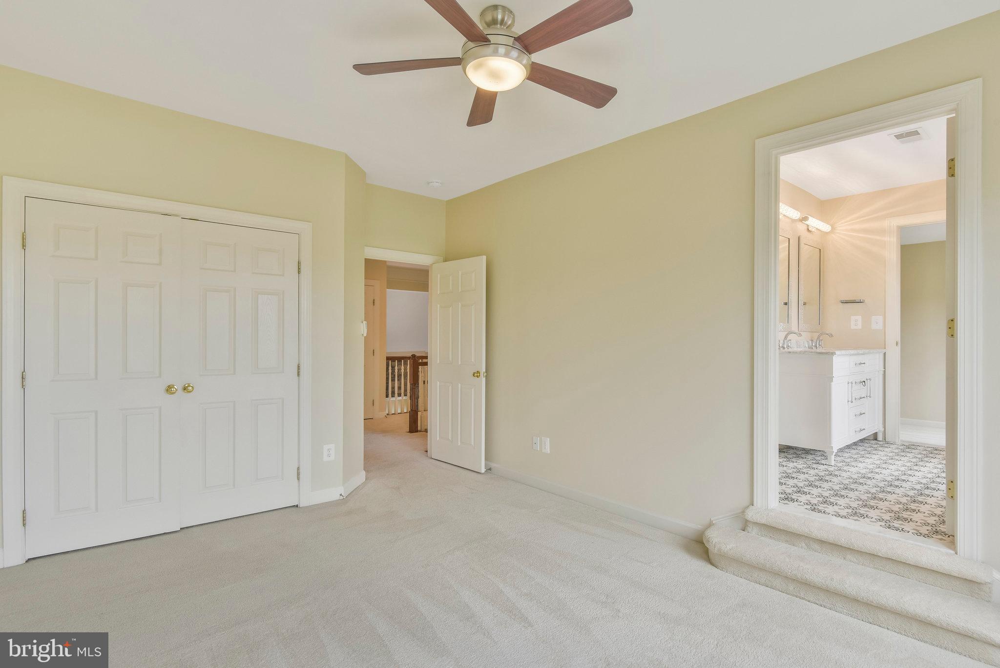 HOLLY RIDGE AT LAWNVALE - Residential