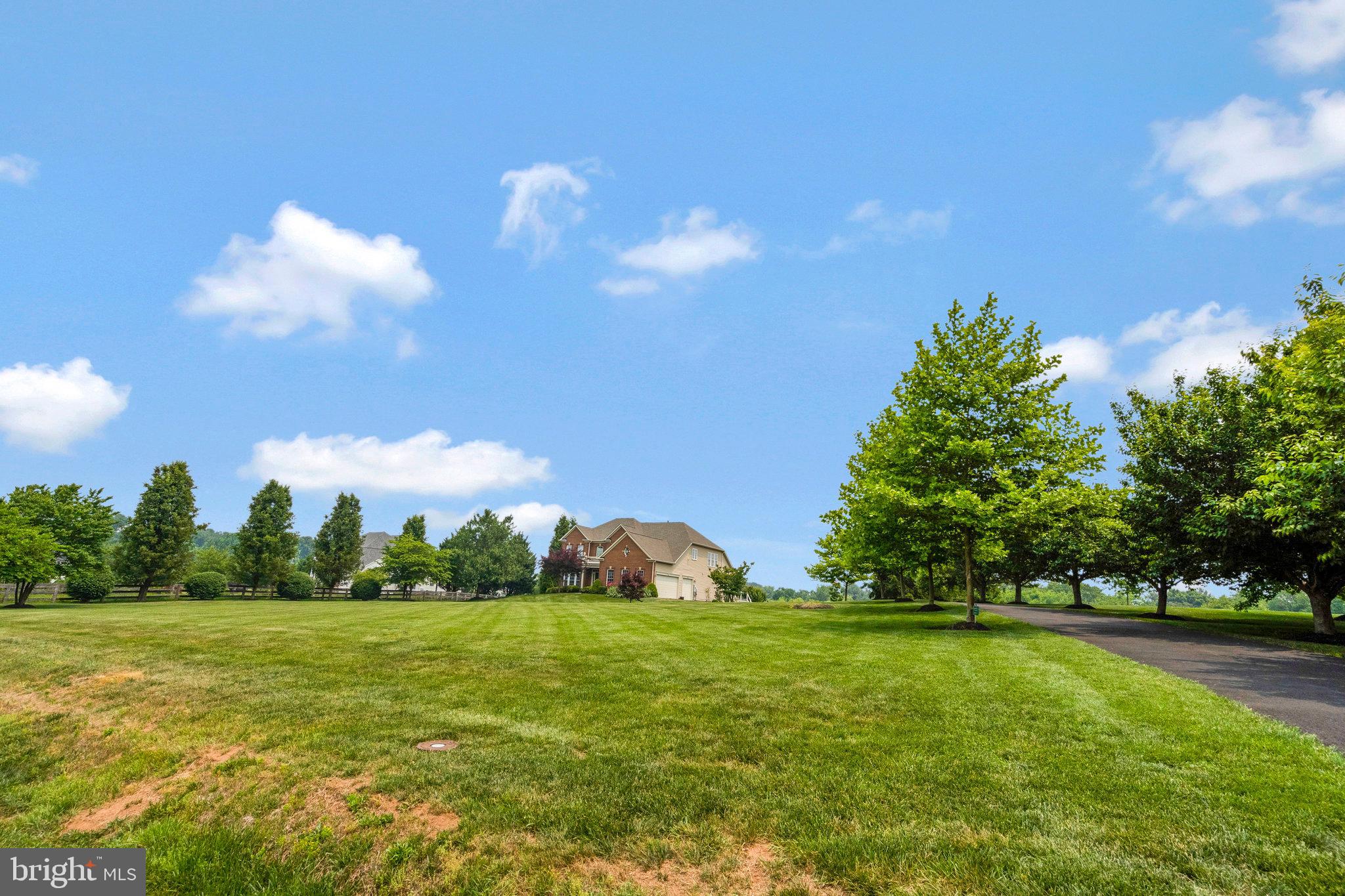 HOLLY RIDGE AT LAWNVALE - Residential