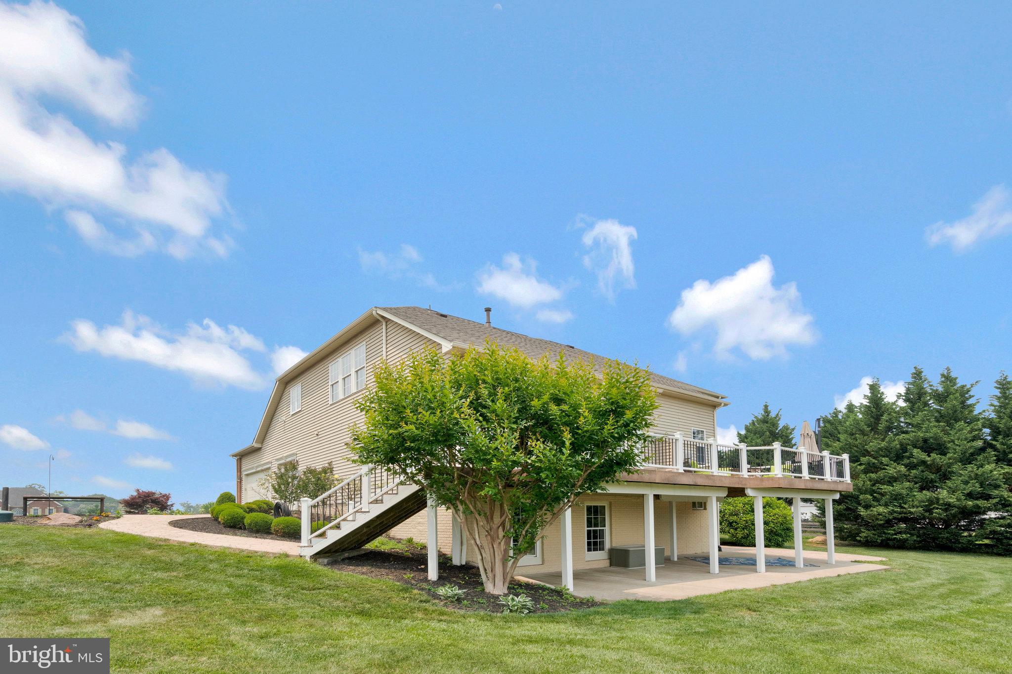 HOLLY RIDGE AT LAWNVALE - Residential