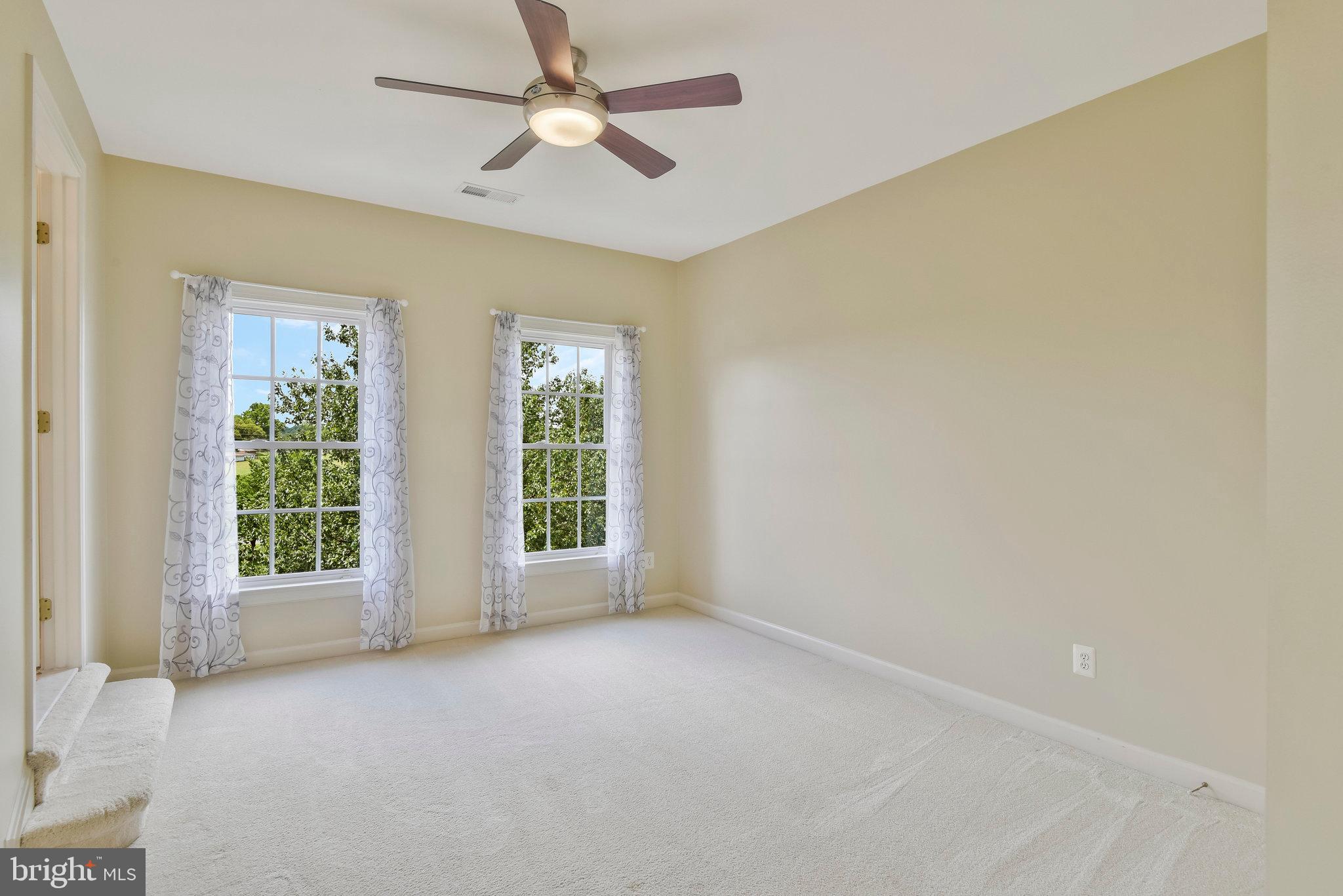 HOLLY RIDGE AT LAWNVALE - Residential