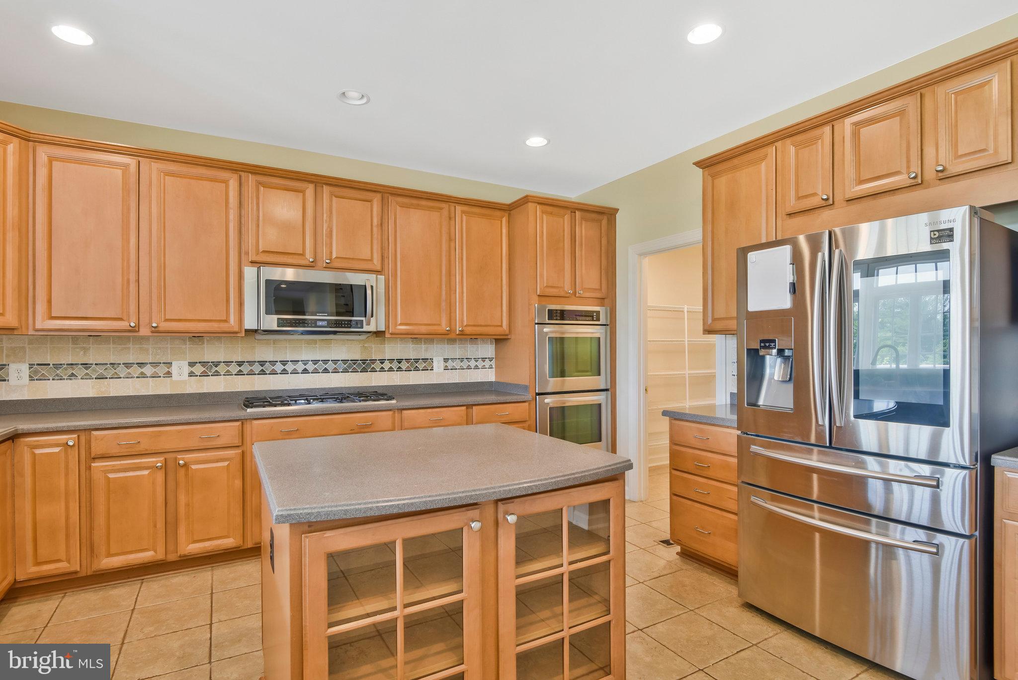 HOLLY RIDGE AT LAWNVALE - Residential