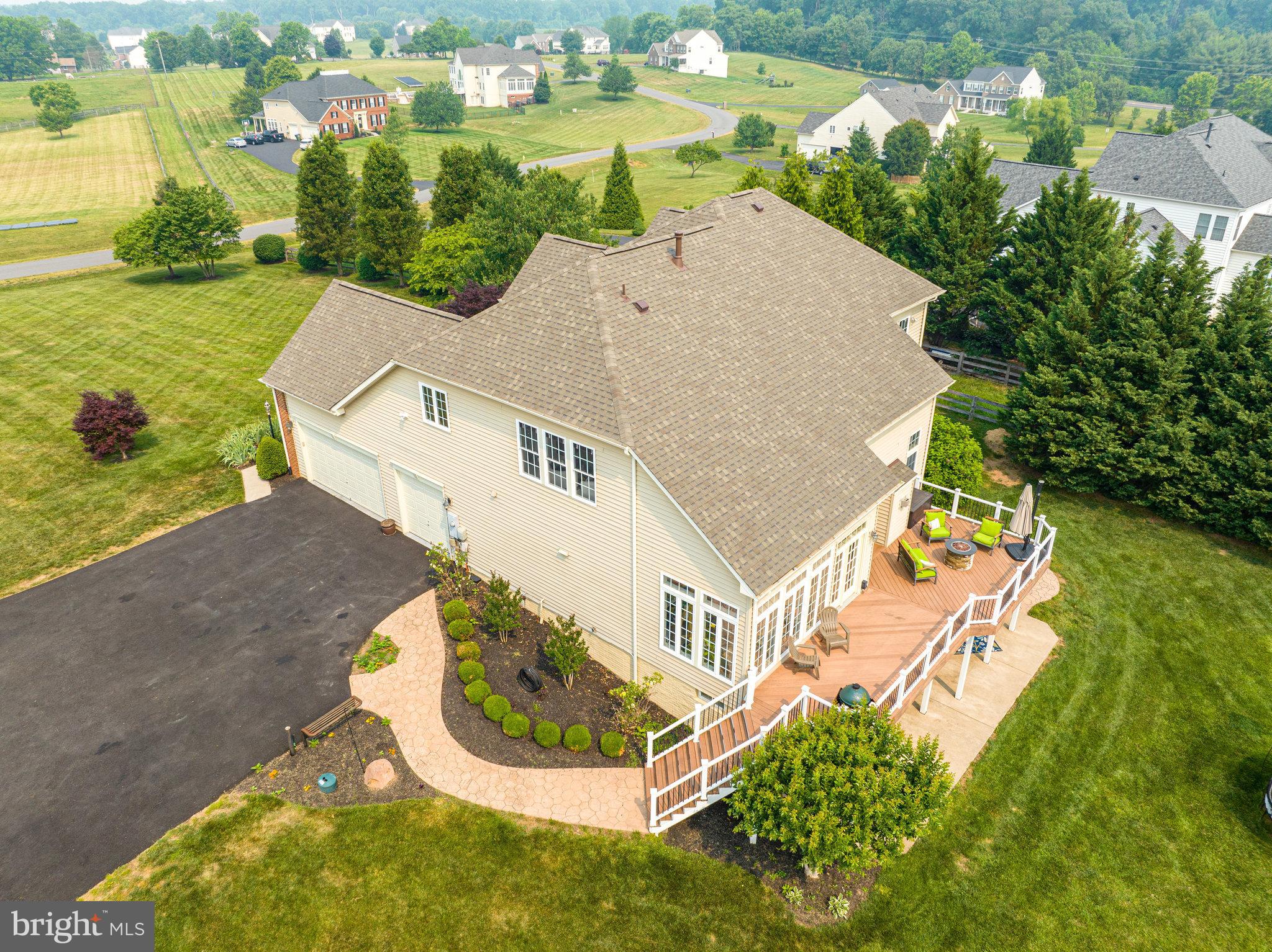 HOLLY RIDGE AT LAWNVALE - Residential