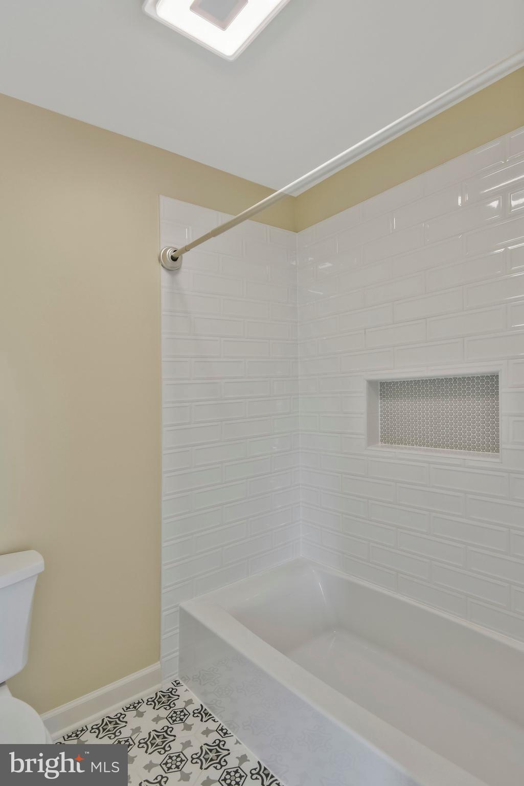 HOLLY RIDGE AT LAWNVALE - Residential