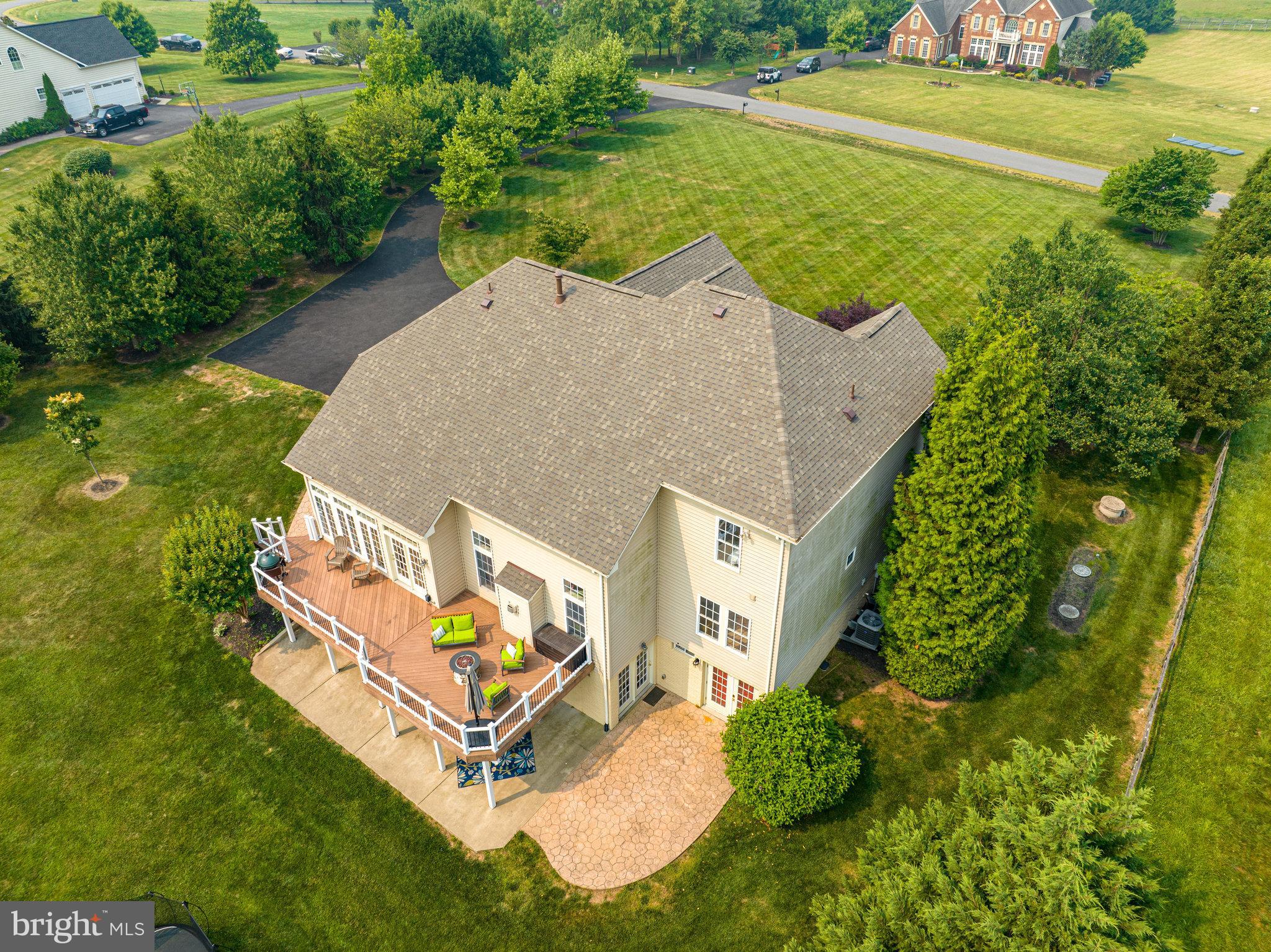 HOLLY RIDGE AT LAWNVALE - Residential