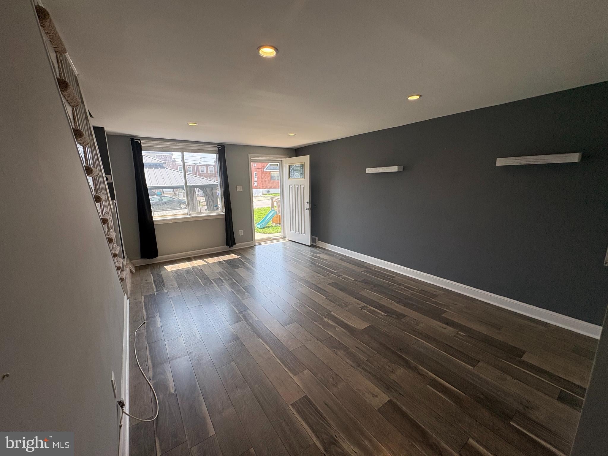 263 W WYNCLIFFE AVENUE