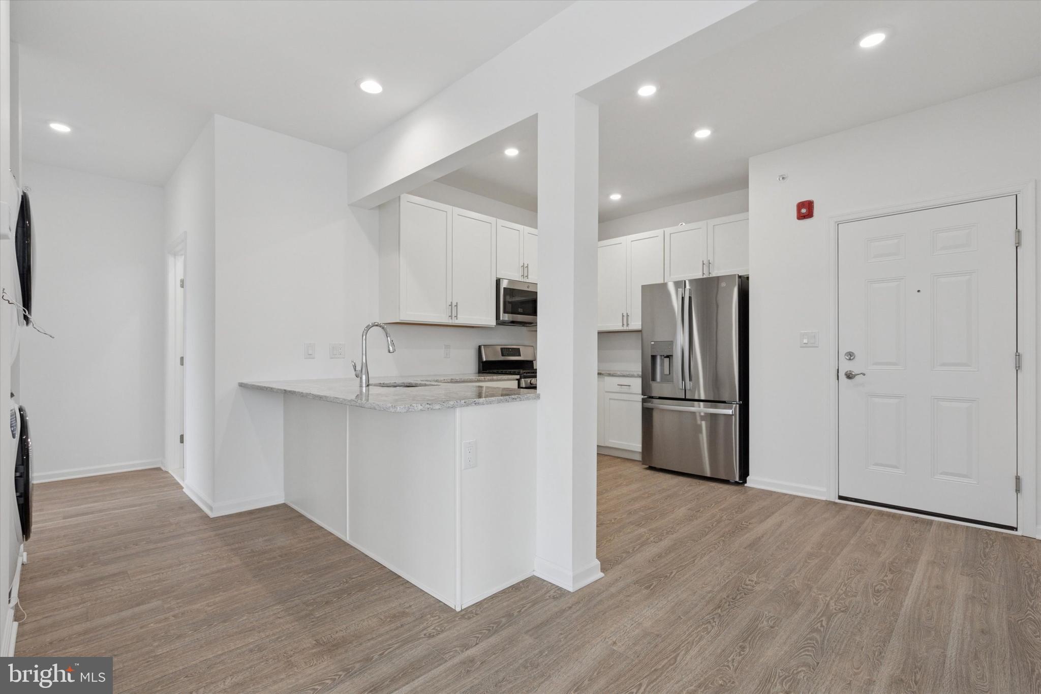 RADCLIFFE COURT - Residential