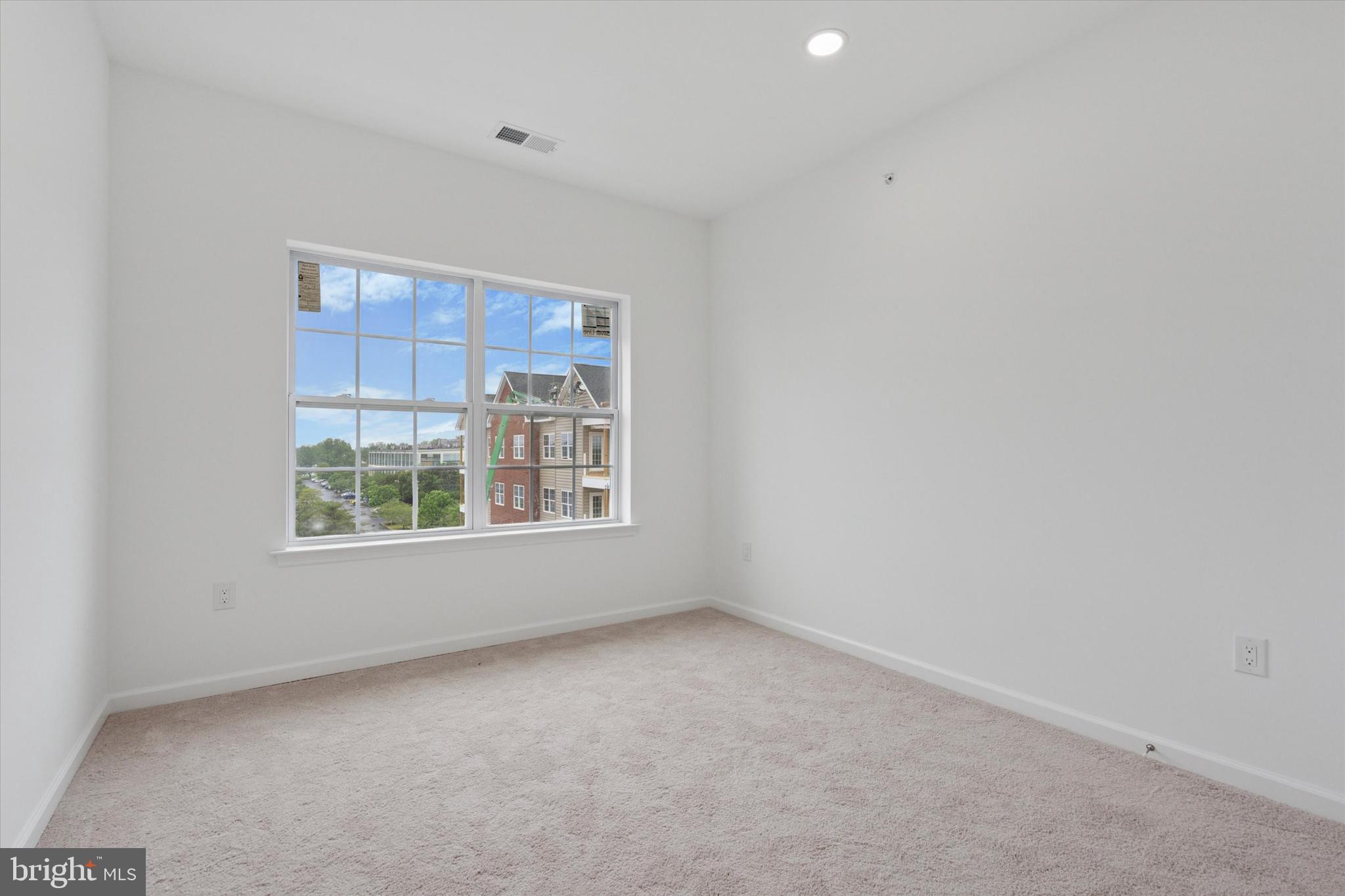 RADCLIFFE COURT - Residential