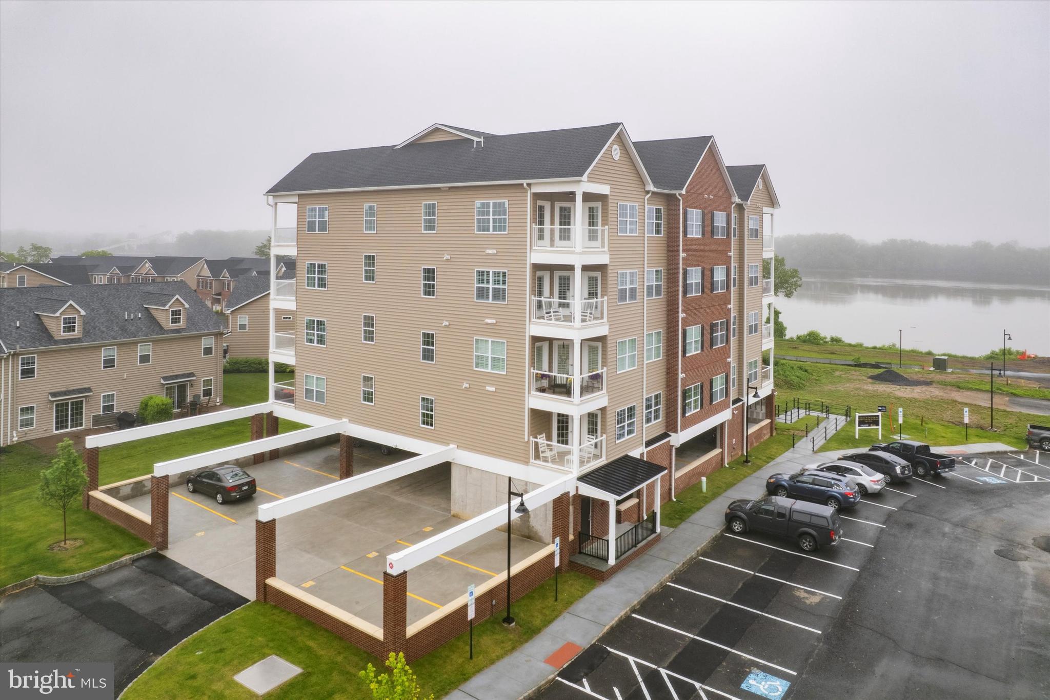 RADCLIFFE COURT - Residential