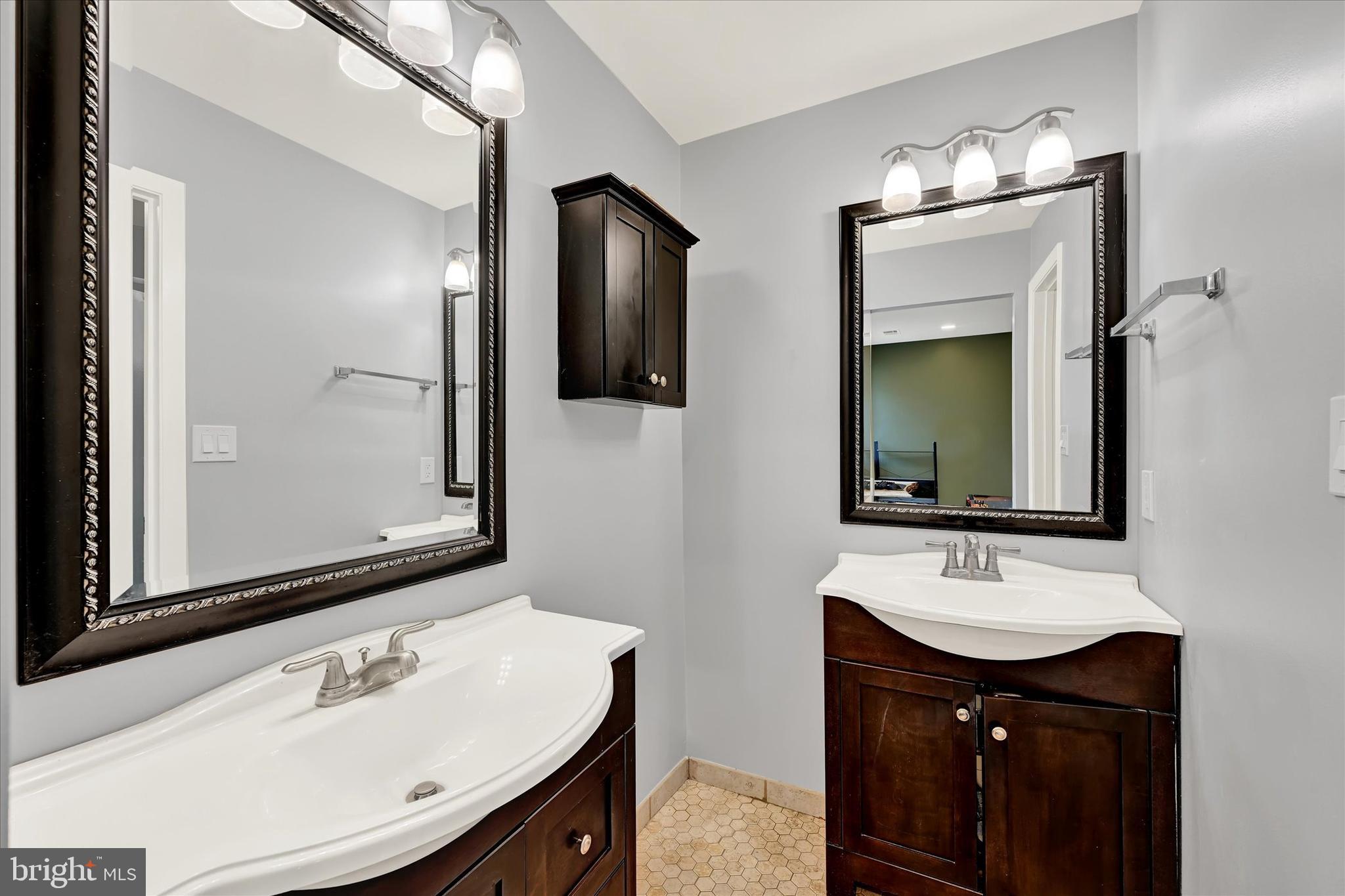 OWINGS MILLS - Residential