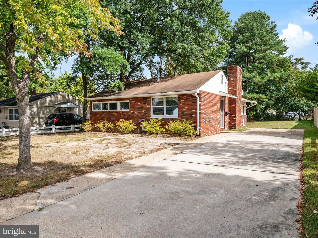 Photo of 115 Dorchester Road, GLEN BURNIE, MD 21060 (MLS # MDAA2127850)