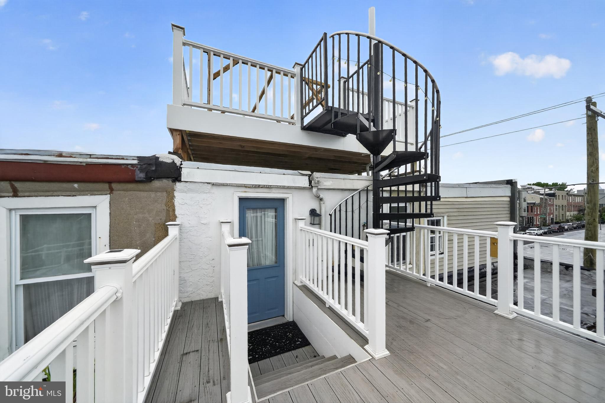 EAST KENSINGTON - Residential