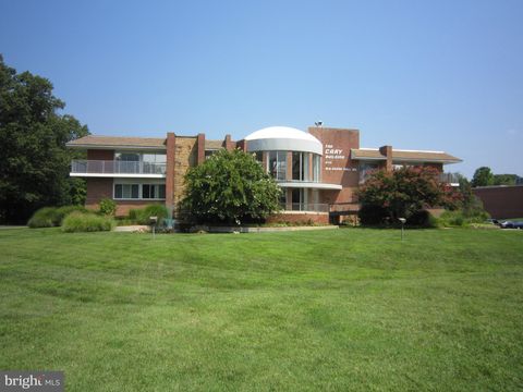 8136 OLD KEENE MILL ROAD B-200 SPRINGFIELD VA 22152