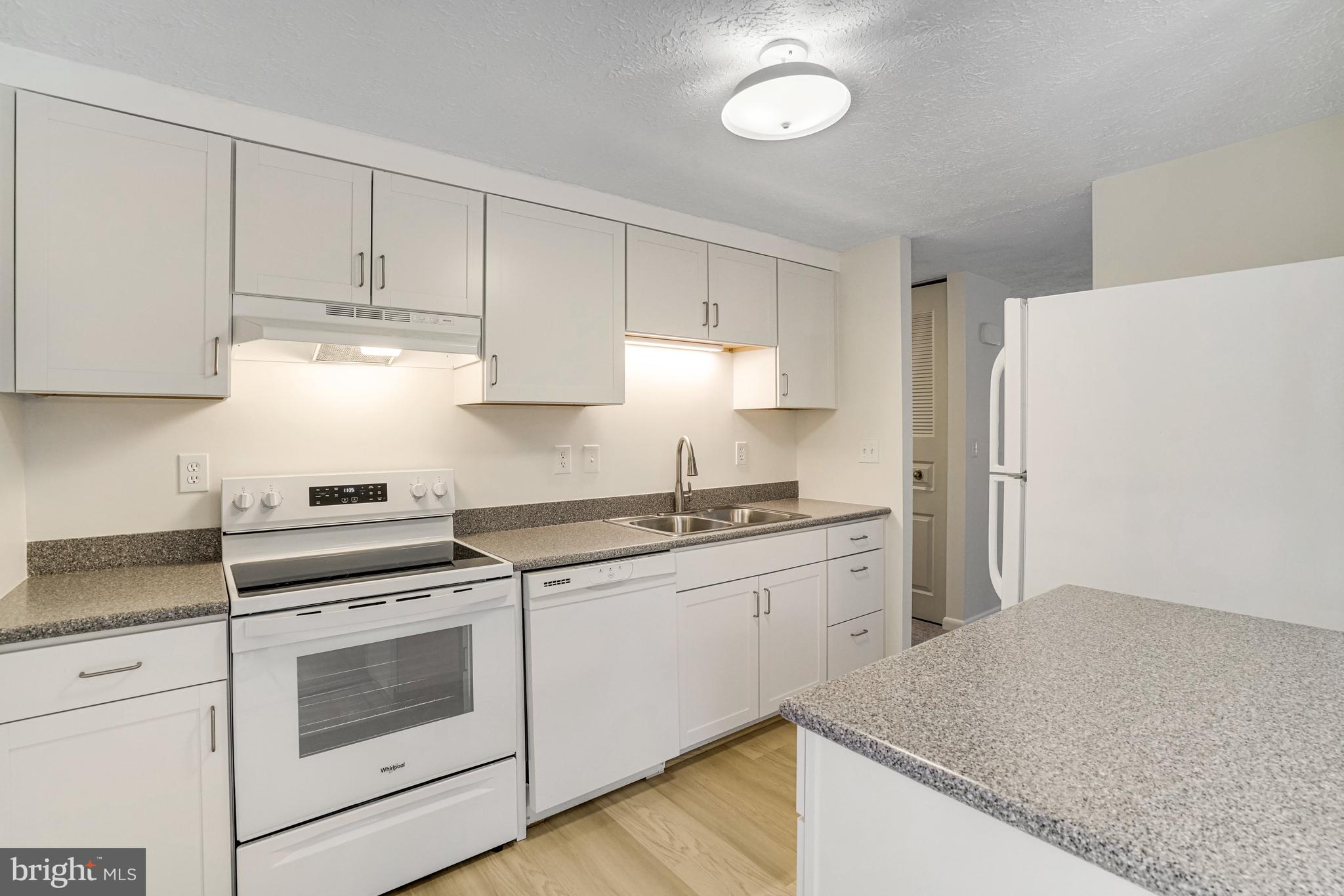 NEWINGTON FOREST - Residential