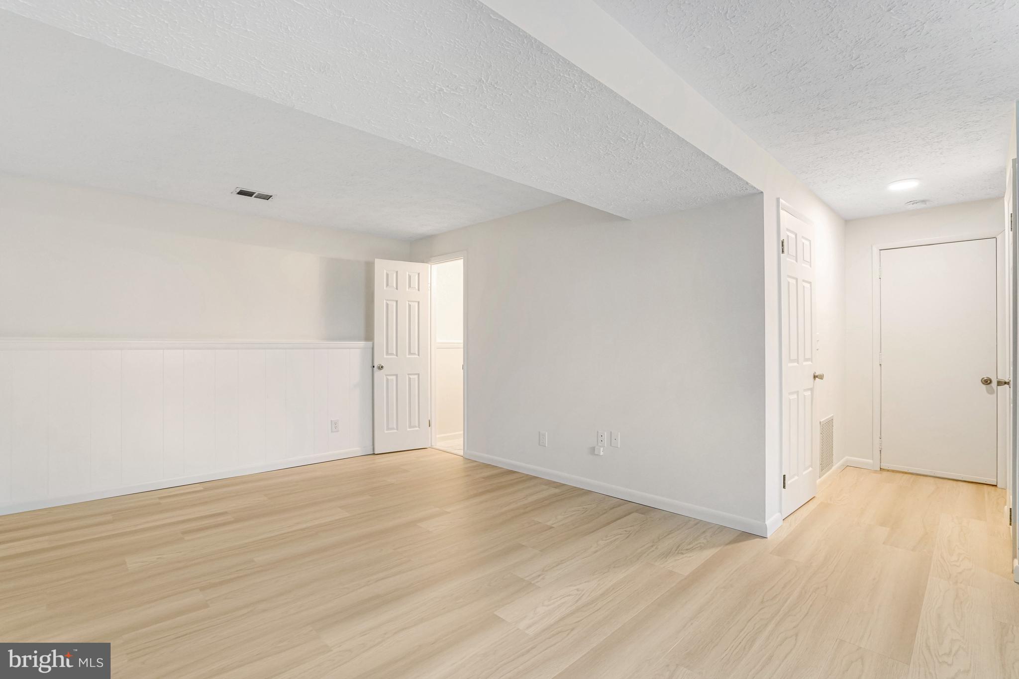 NEWINGTON FOREST - Residential