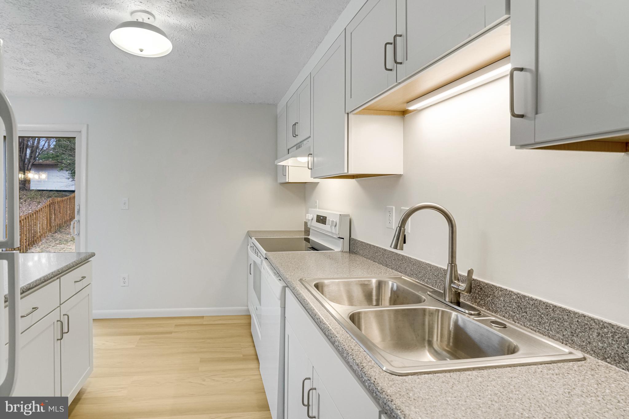 NEWINGTON FOREST - Residential