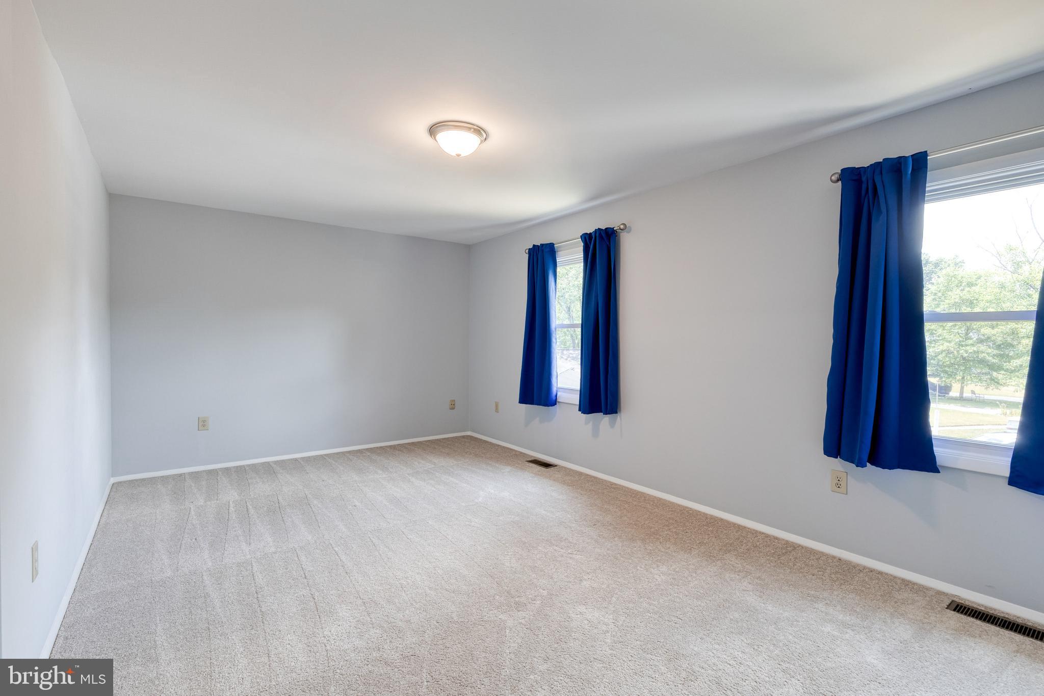 FOUR SEASONS ESTATES - Residential Lease