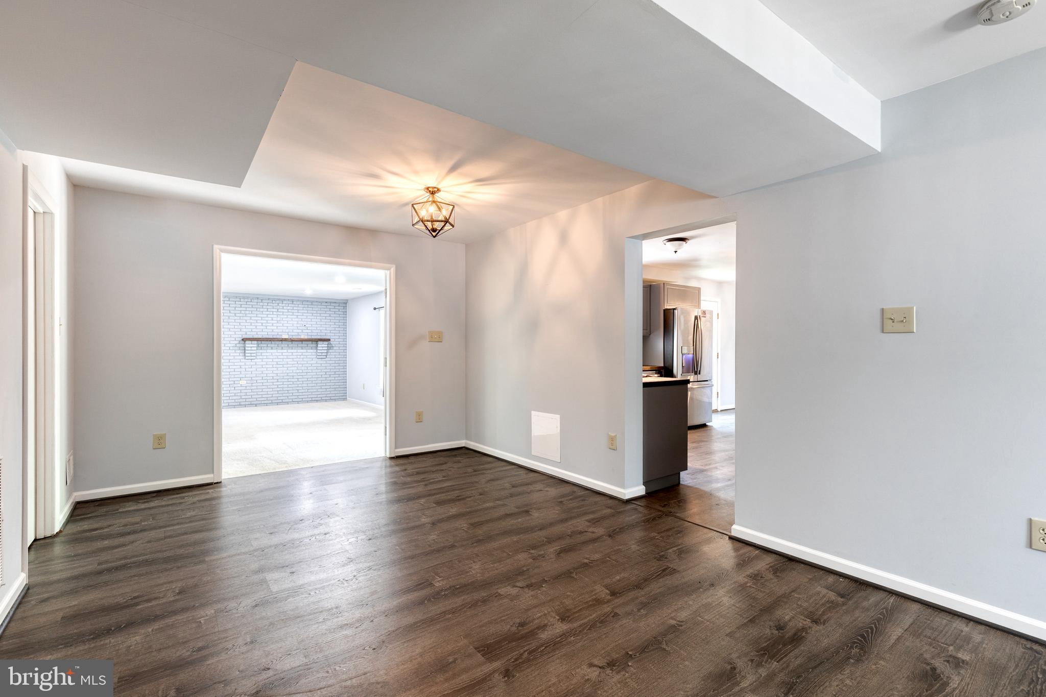 1099 SNOW HILL LANE