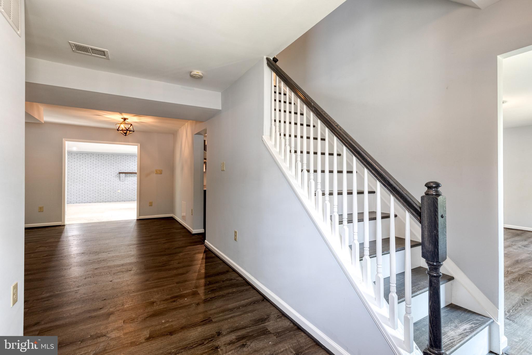 1099 SNOW HILL LANE