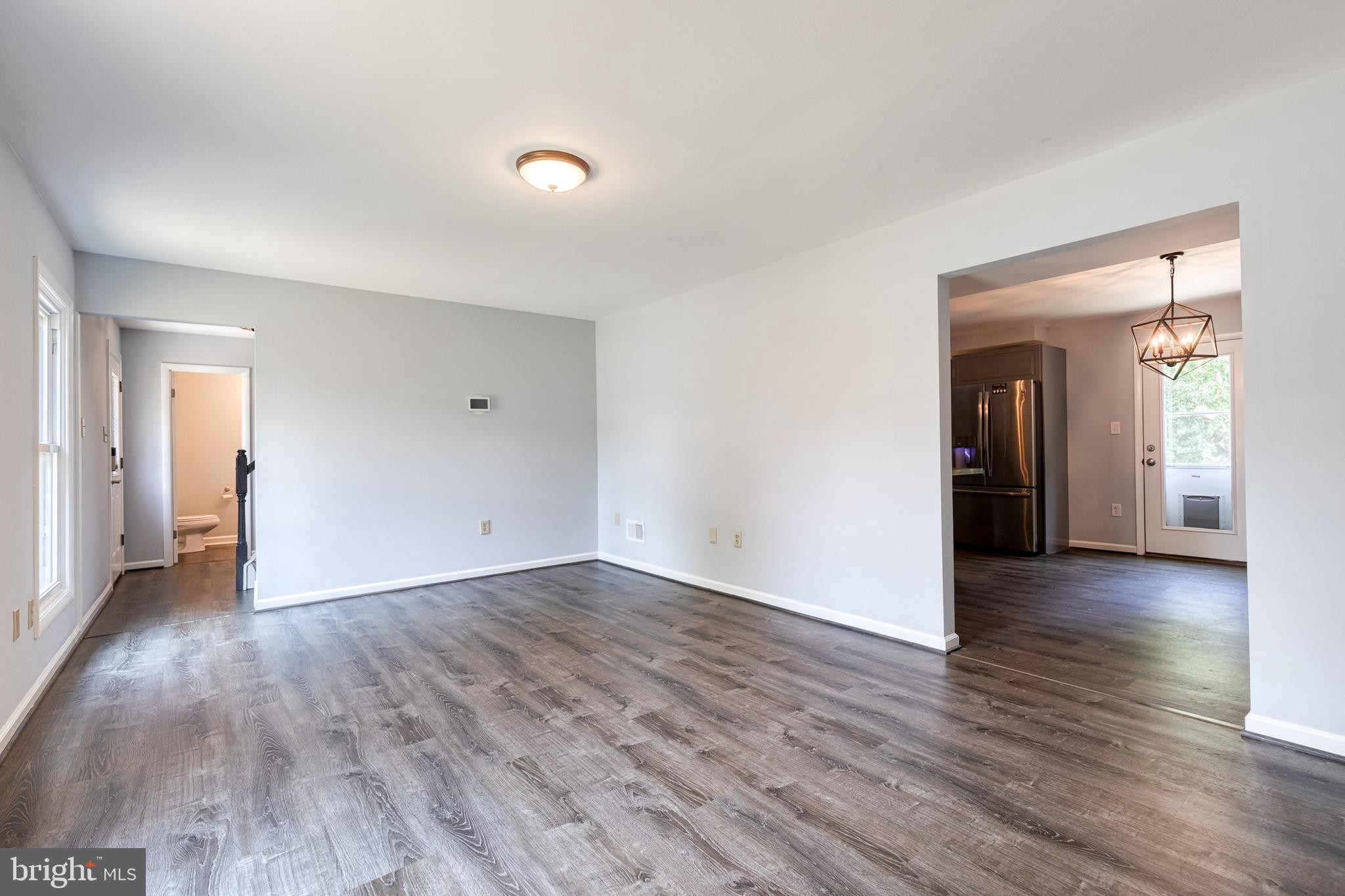 FOUR SEASONS ESTATES - Residential Lease