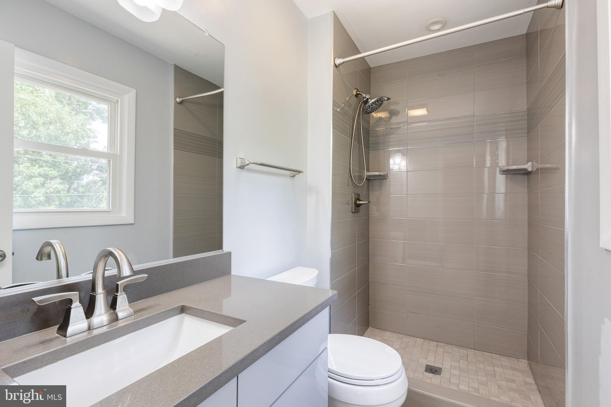 FOUR SEASONS ESTATES - Residential Lease