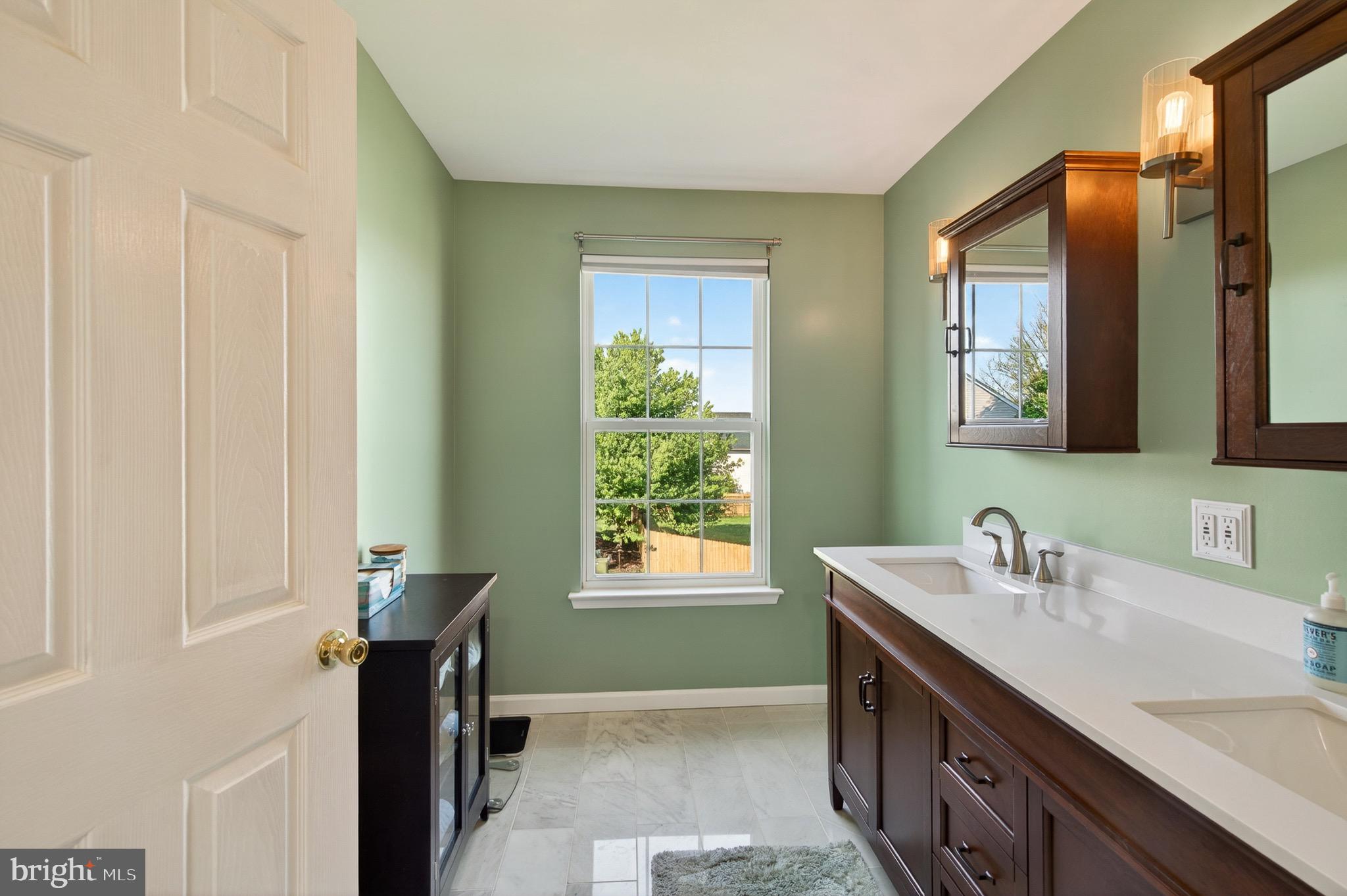 PENNSBURG - Residential