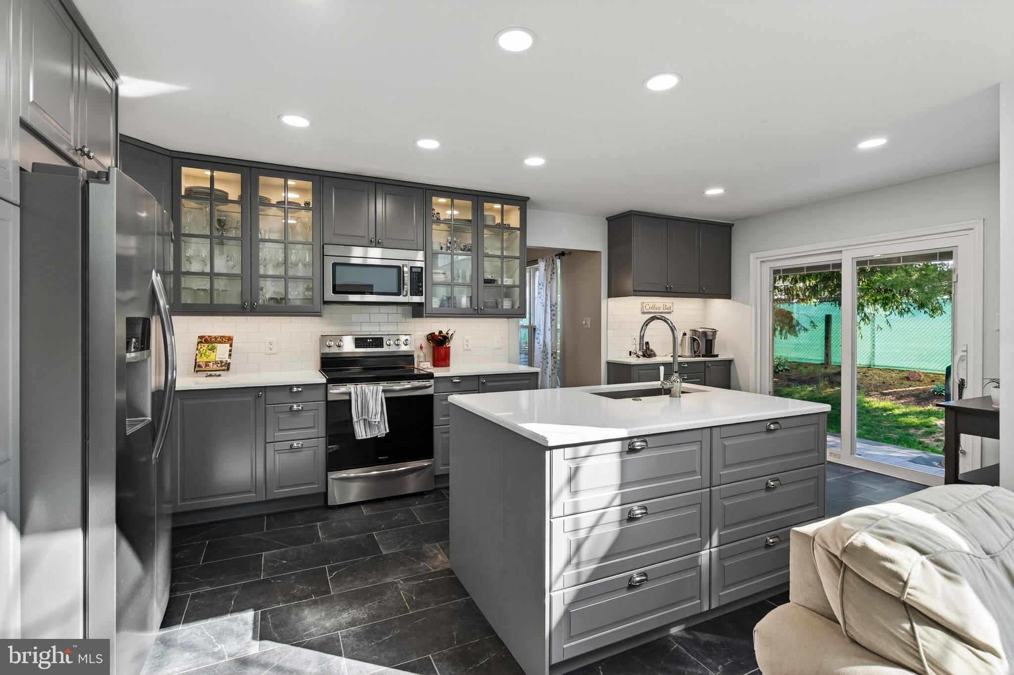 PENNSBURG - Residential