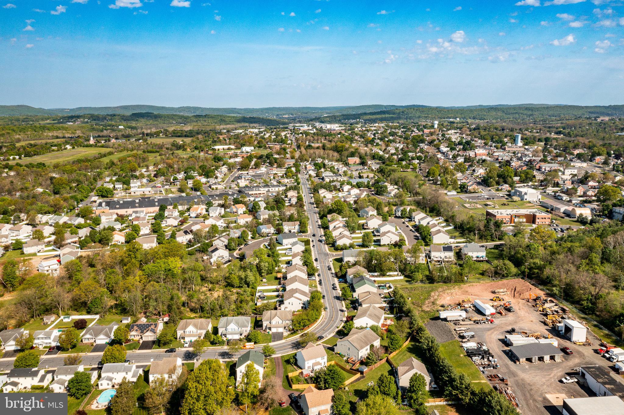 PENNSBURG - Residential