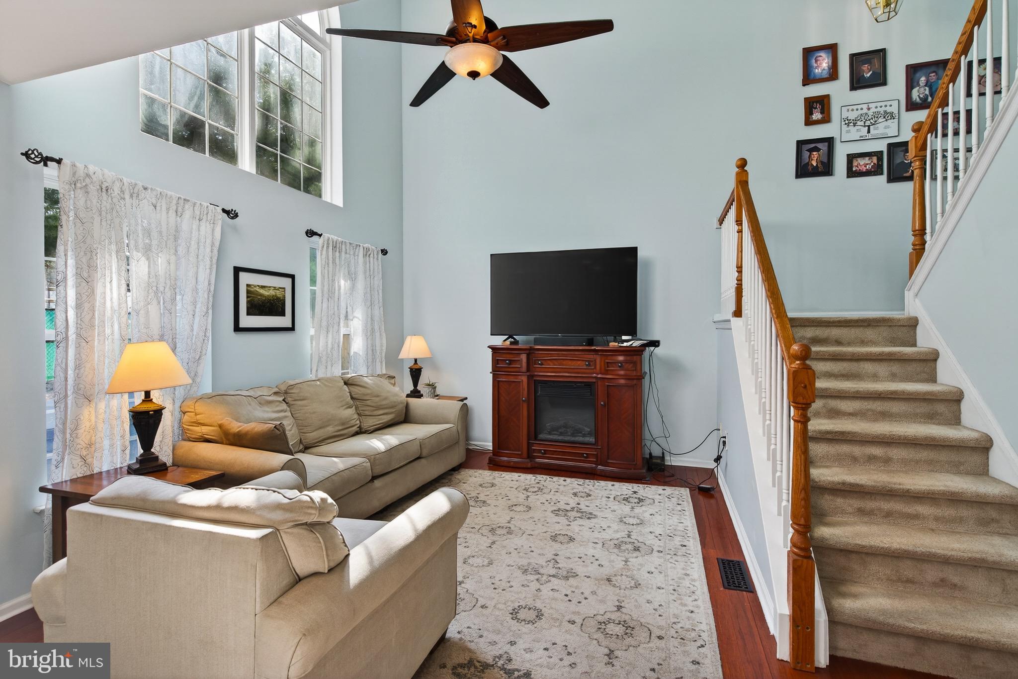 PENNSBURG - Residential