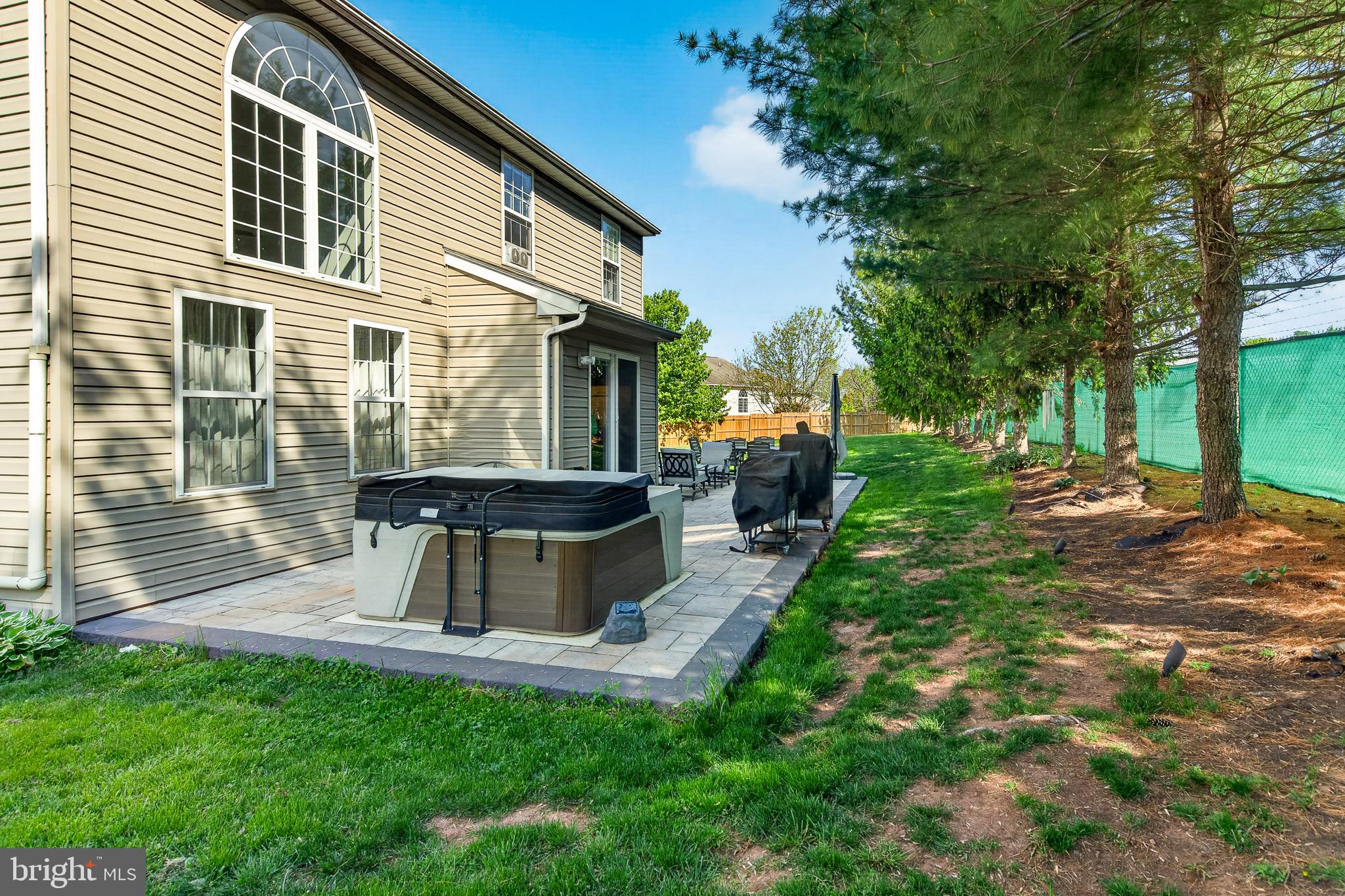 PENNSBURG - Residential