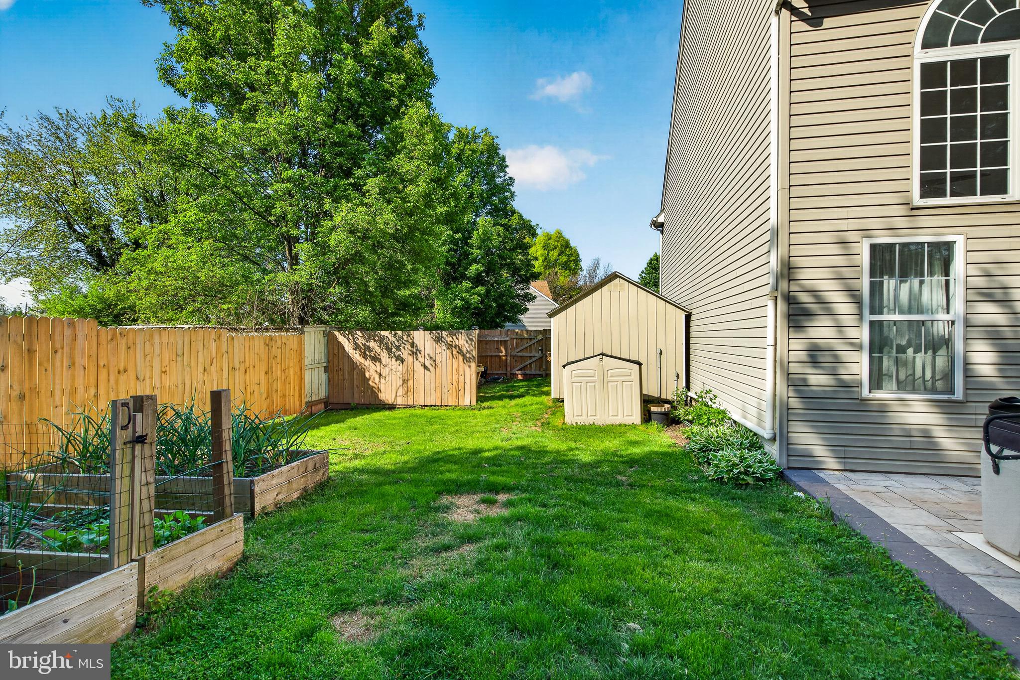 PENNSBURG - Residential