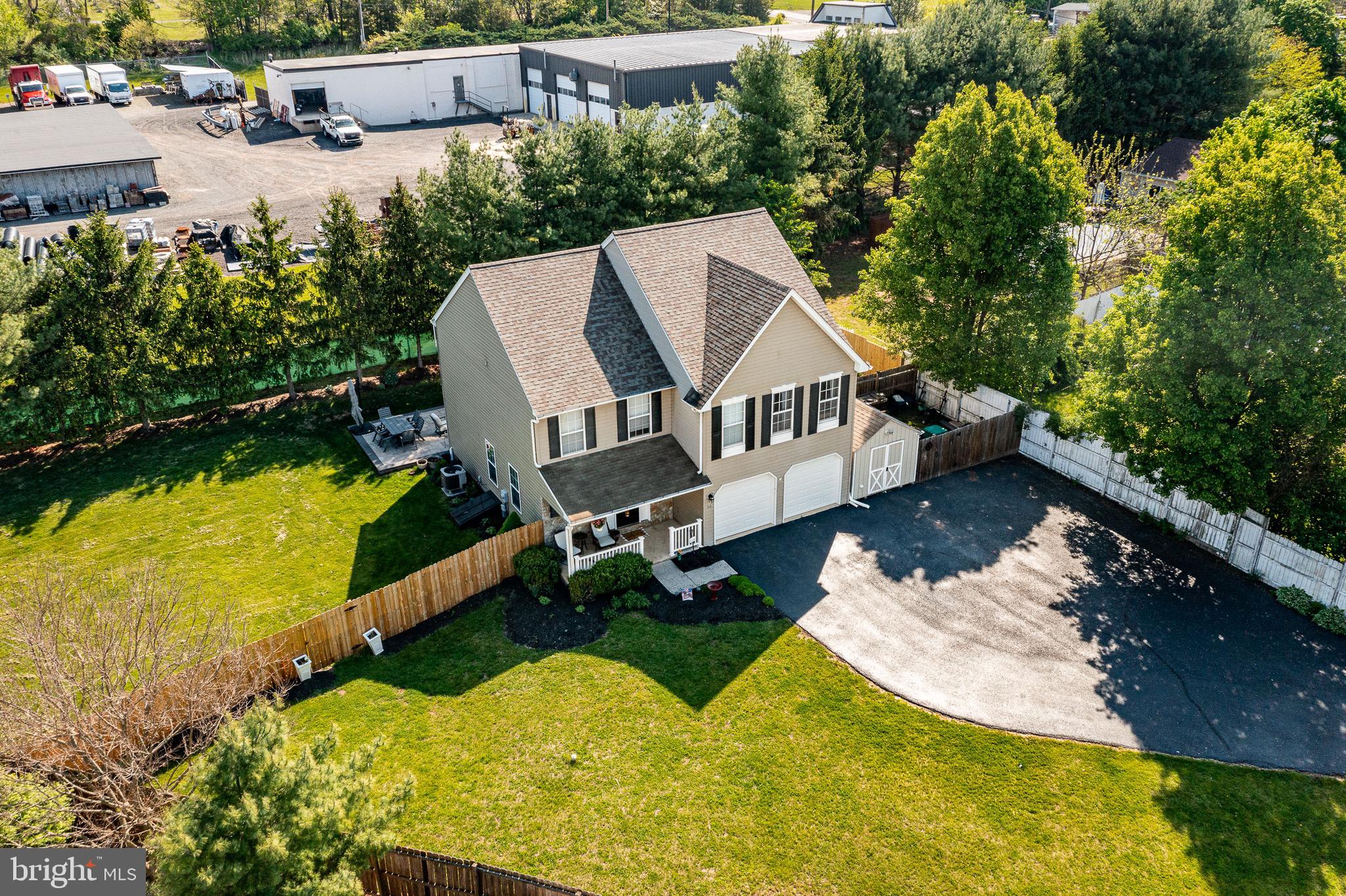 PENNSBURG - Residential
