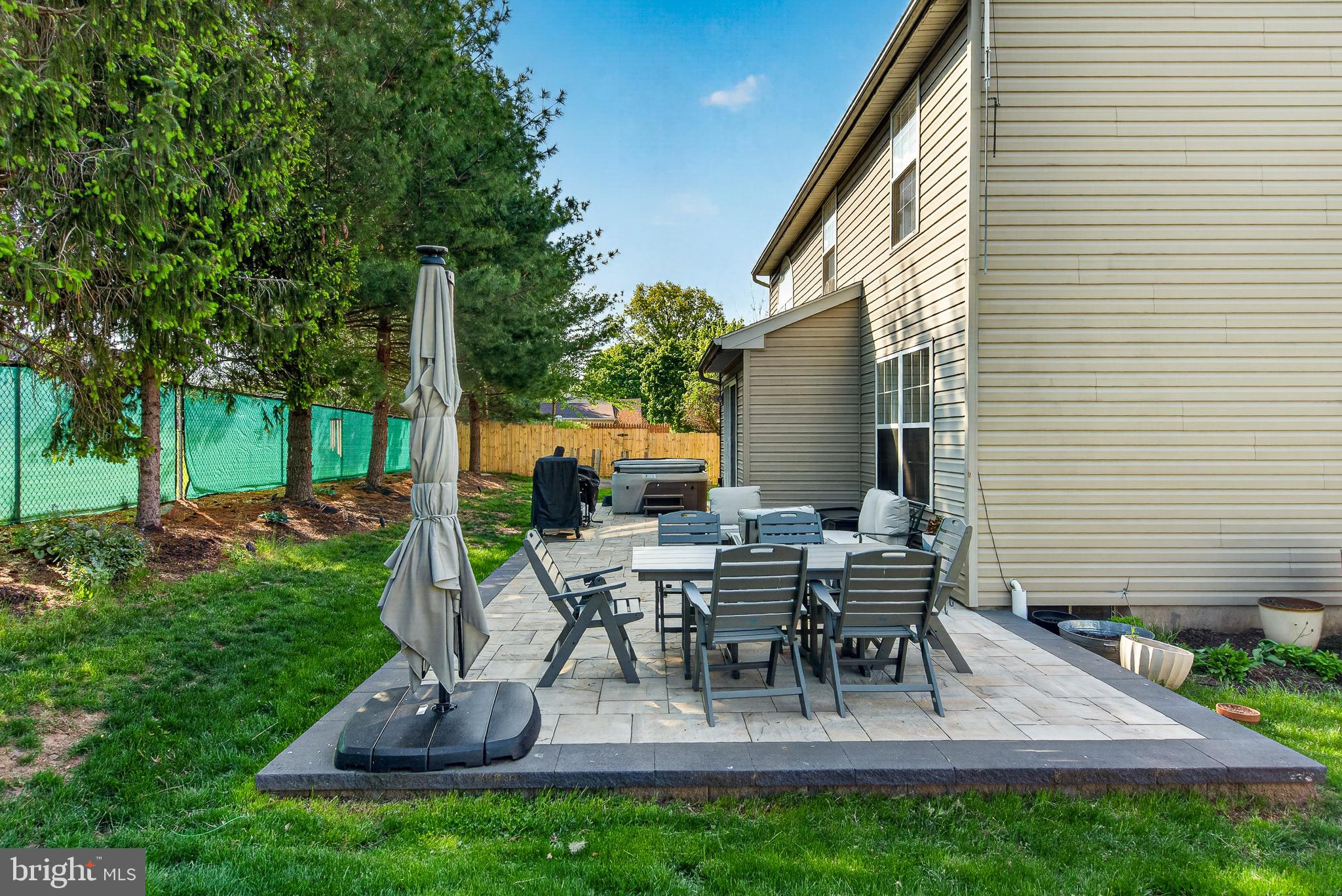 PENNSBURG - Residential