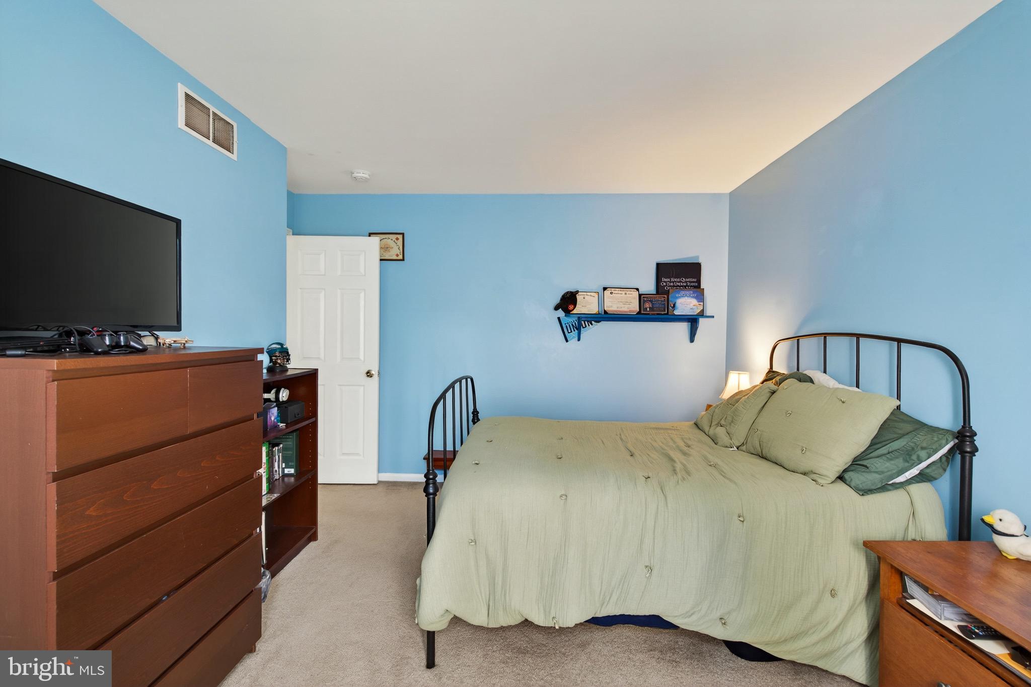 PENNSBURG - Residential
