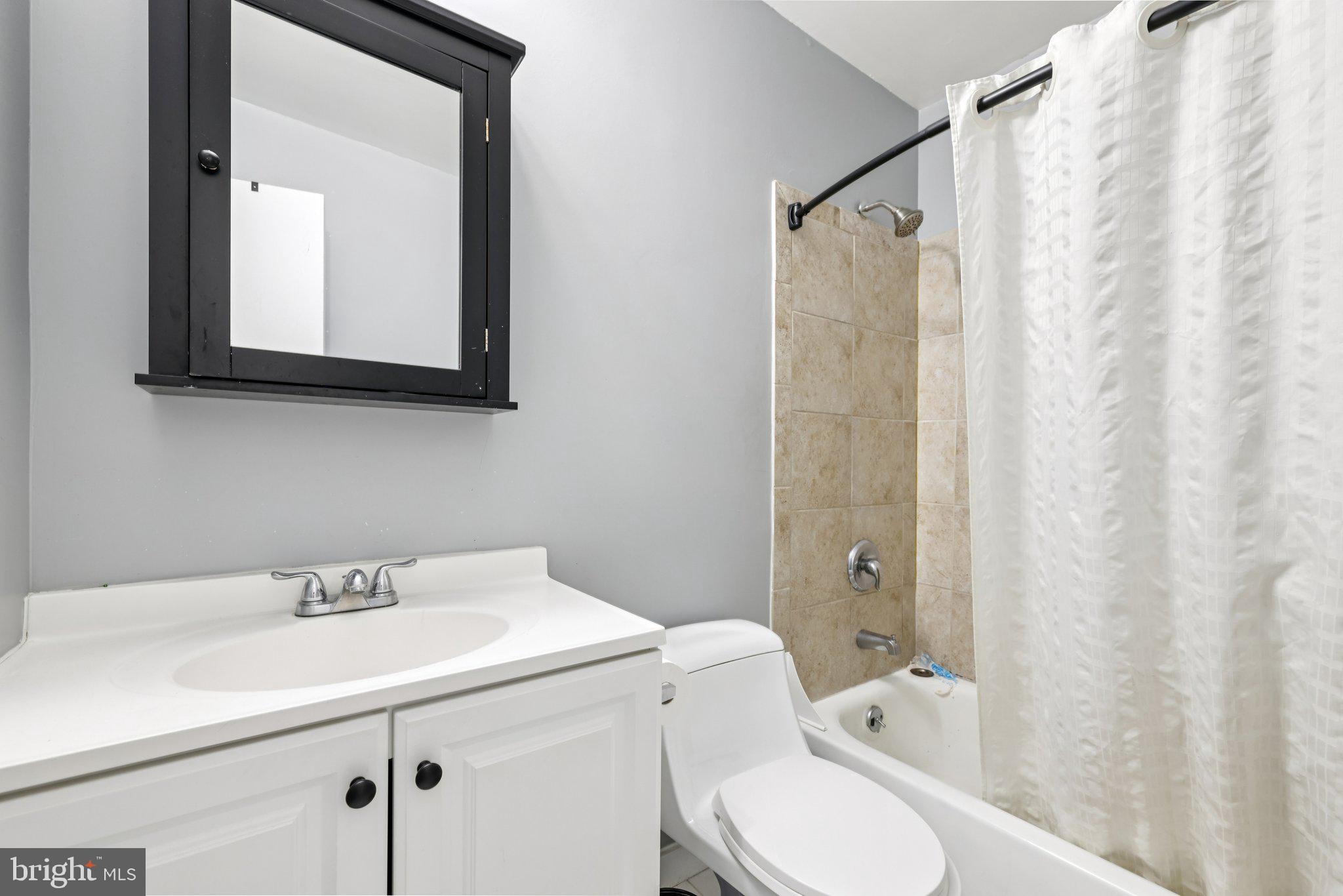 BEDFORD TOWNE CONDO - Residential