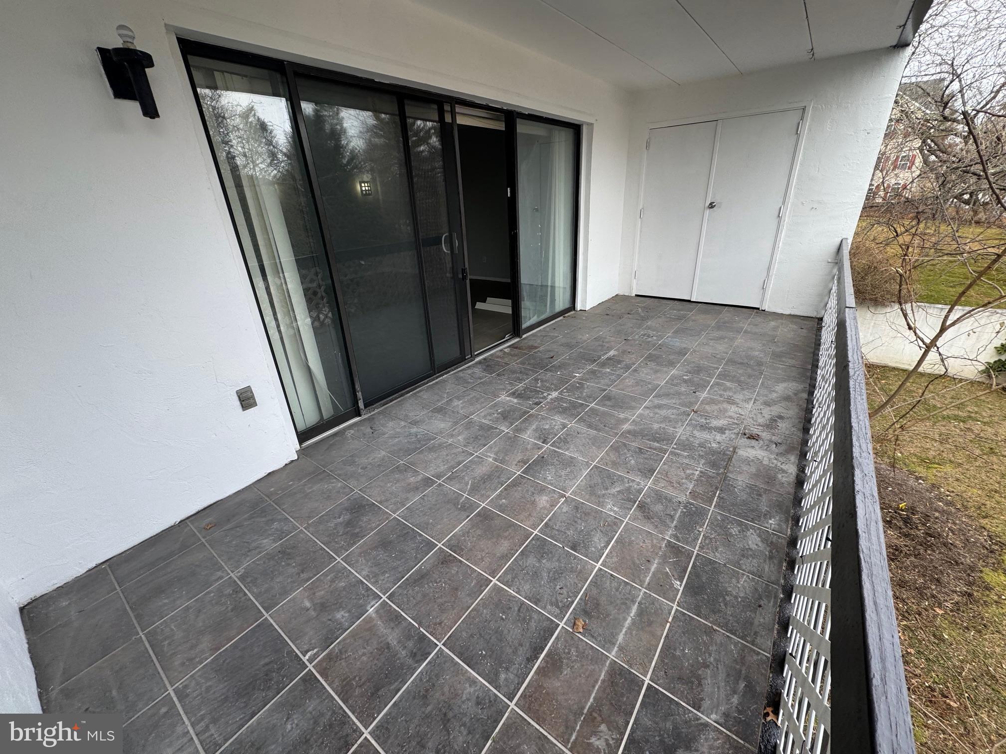 FOX VALLEY - Residential Lease