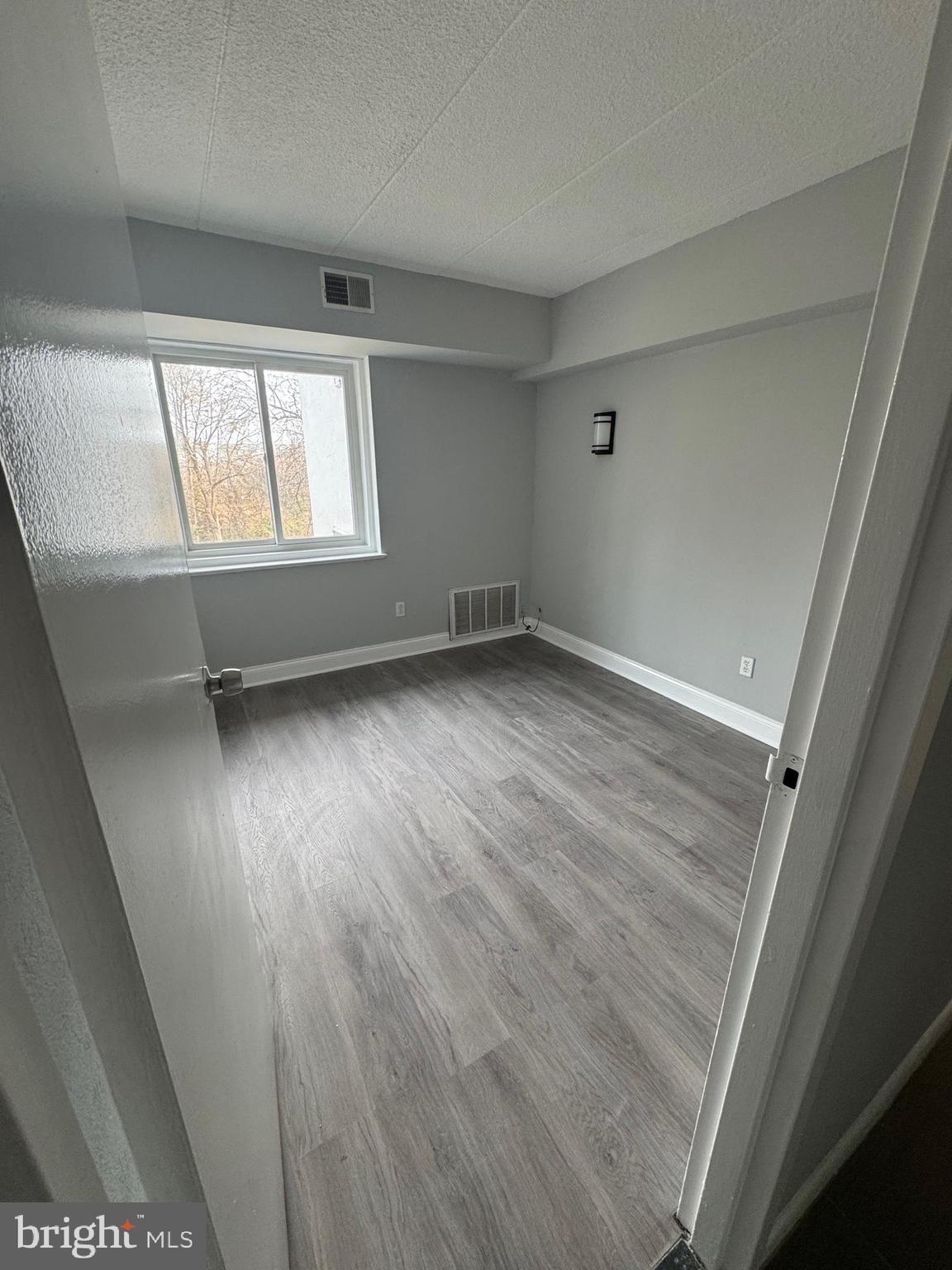 FOX VALLEY - Residential Lease