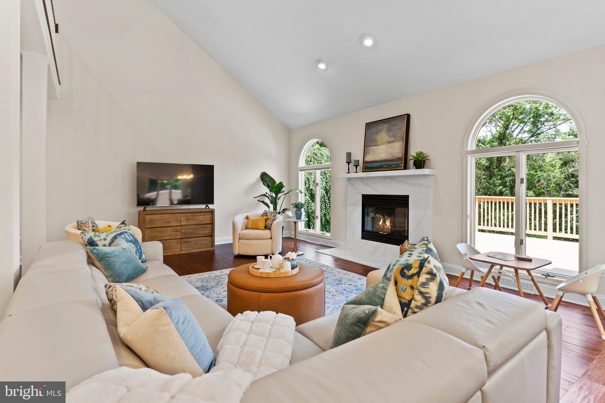 FLORIBUNDA - Residential