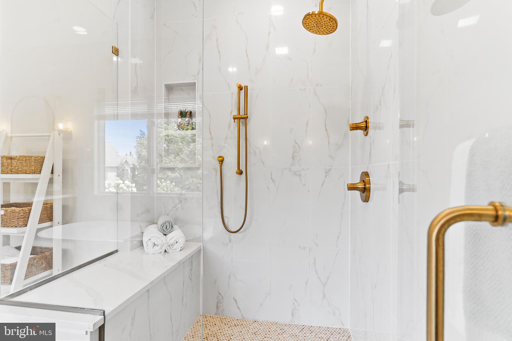 FLORIBUNDA - Residential