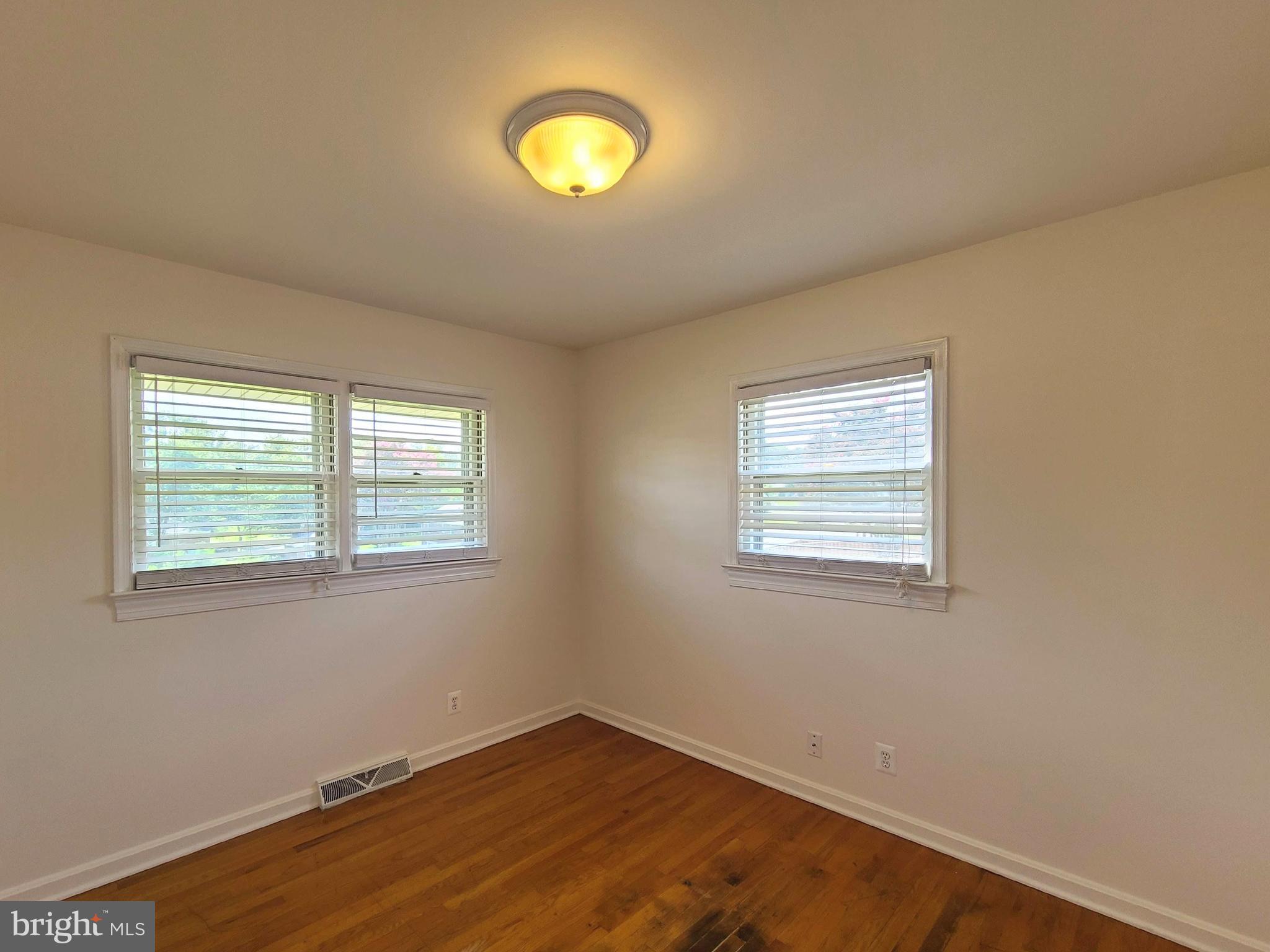 MT. PLEASANT ESTATES - Residential Lease