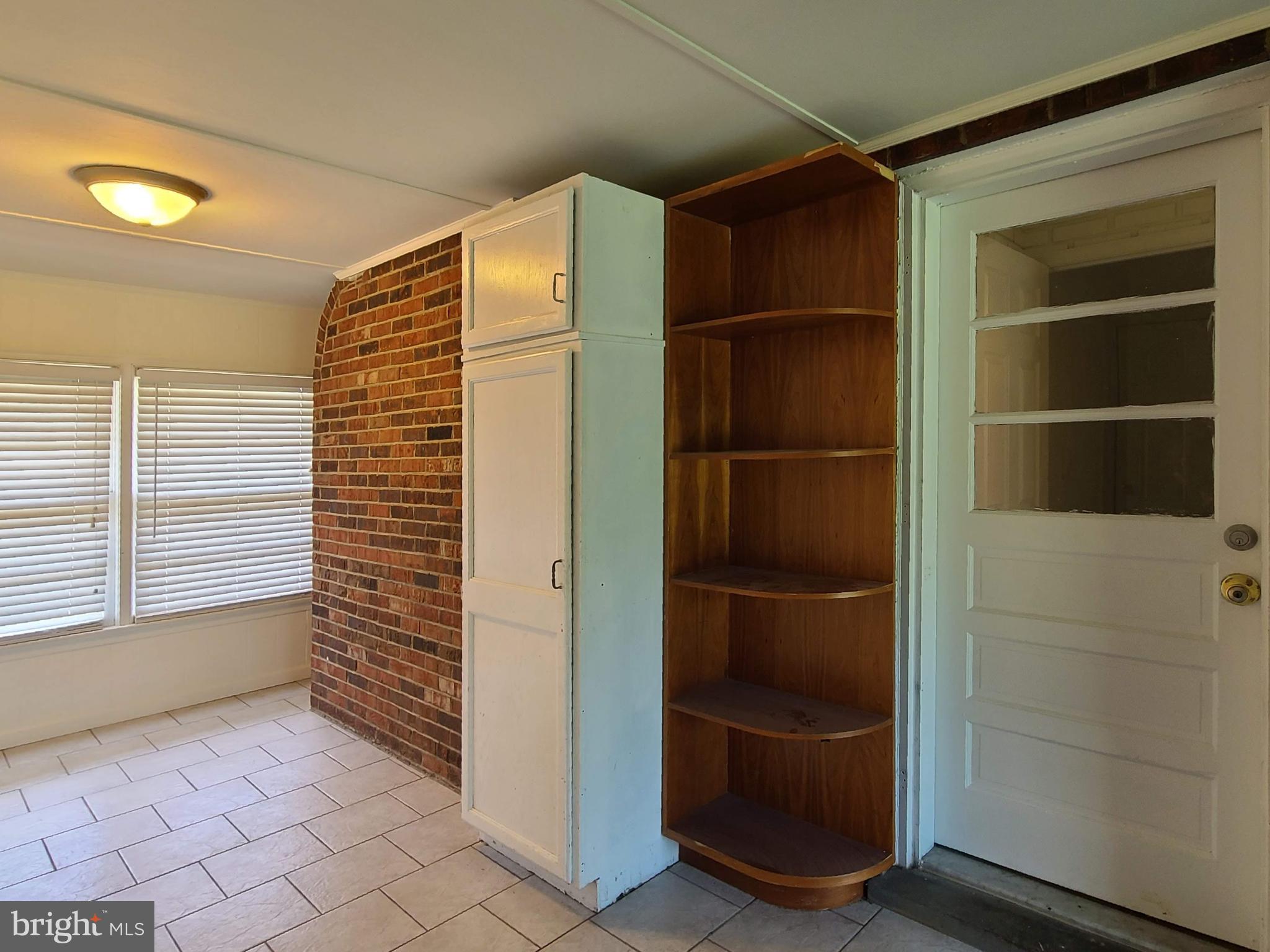 MT. PLEASANT ESTATES - Residential Lease