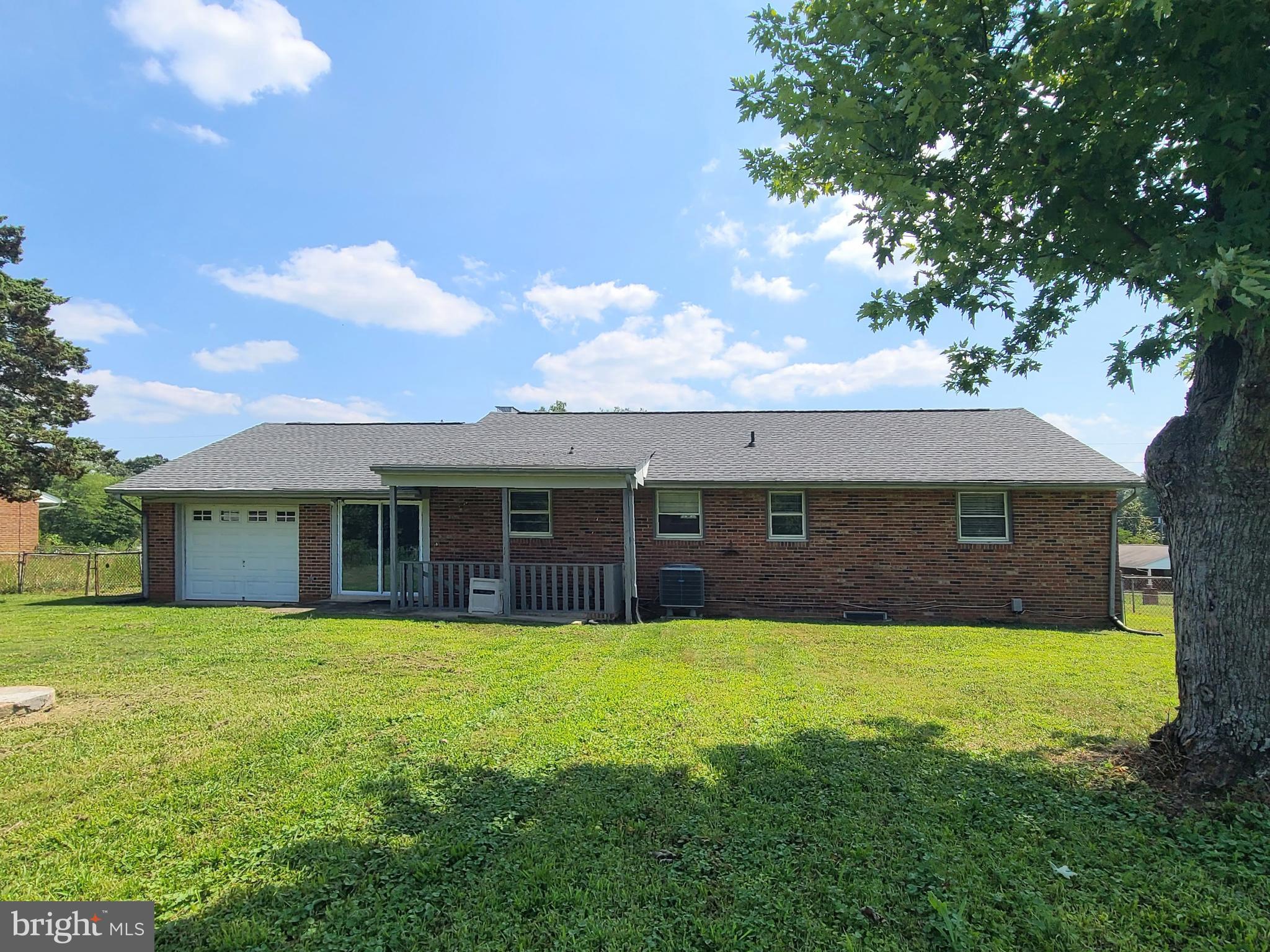 MT. PLEASANT ESTATES - Residential Lease