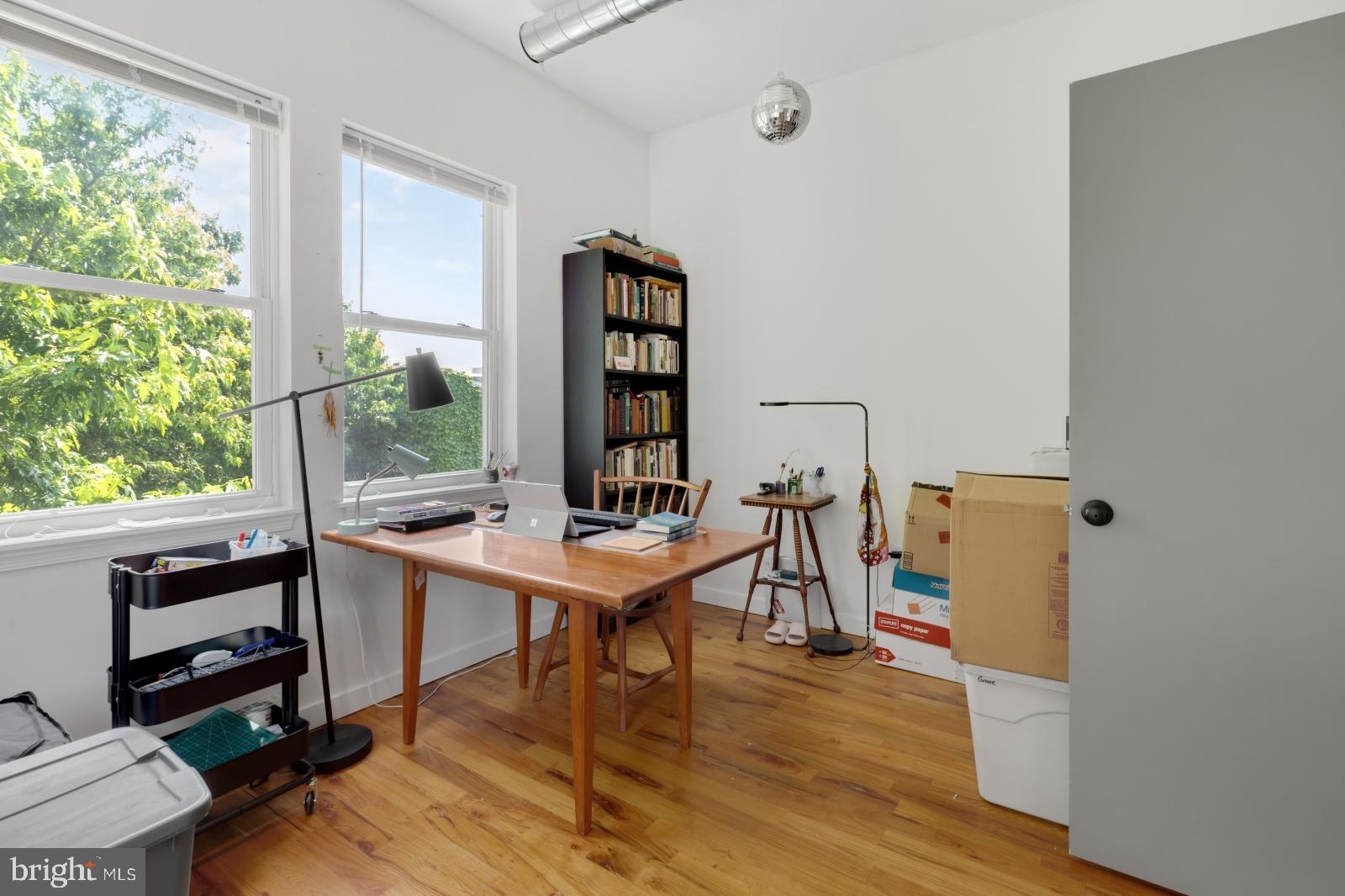 EAST KENSINGTON - Residential Lease