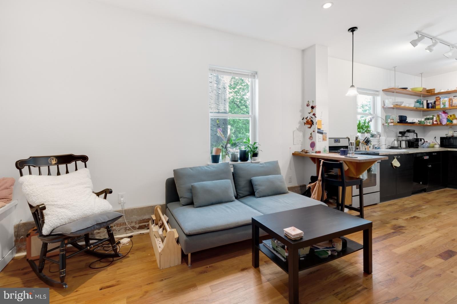 EAST KENSINGTON - Residential Lease